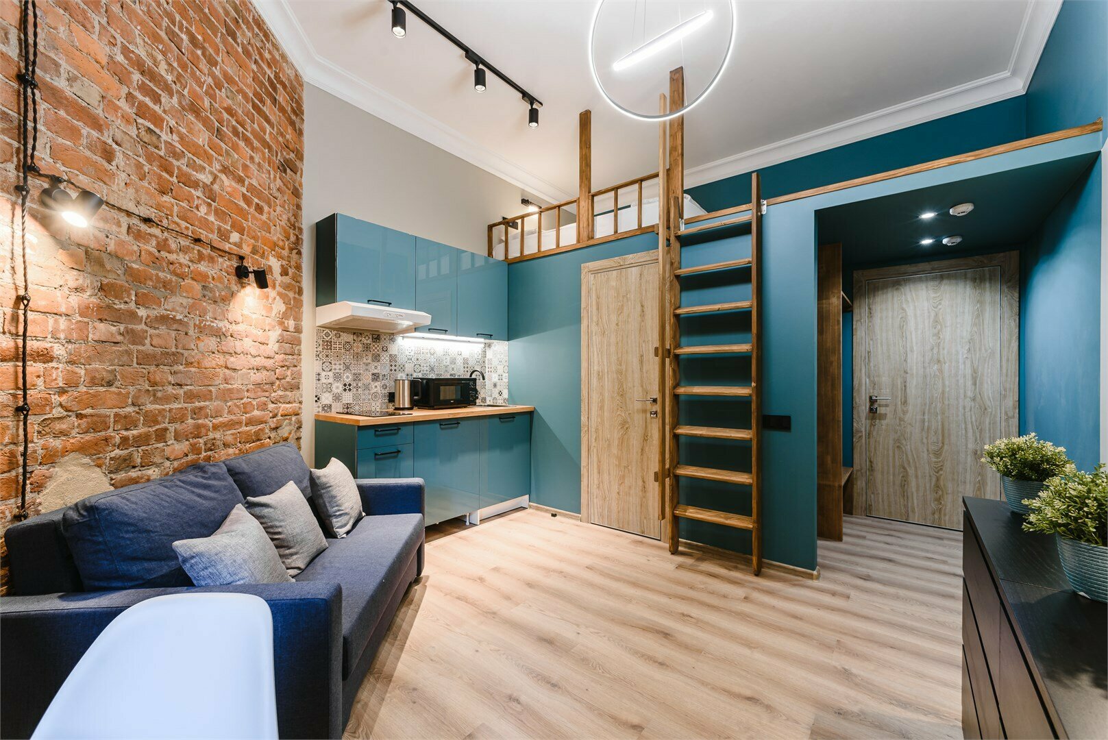 Улучшенный трехместный номер