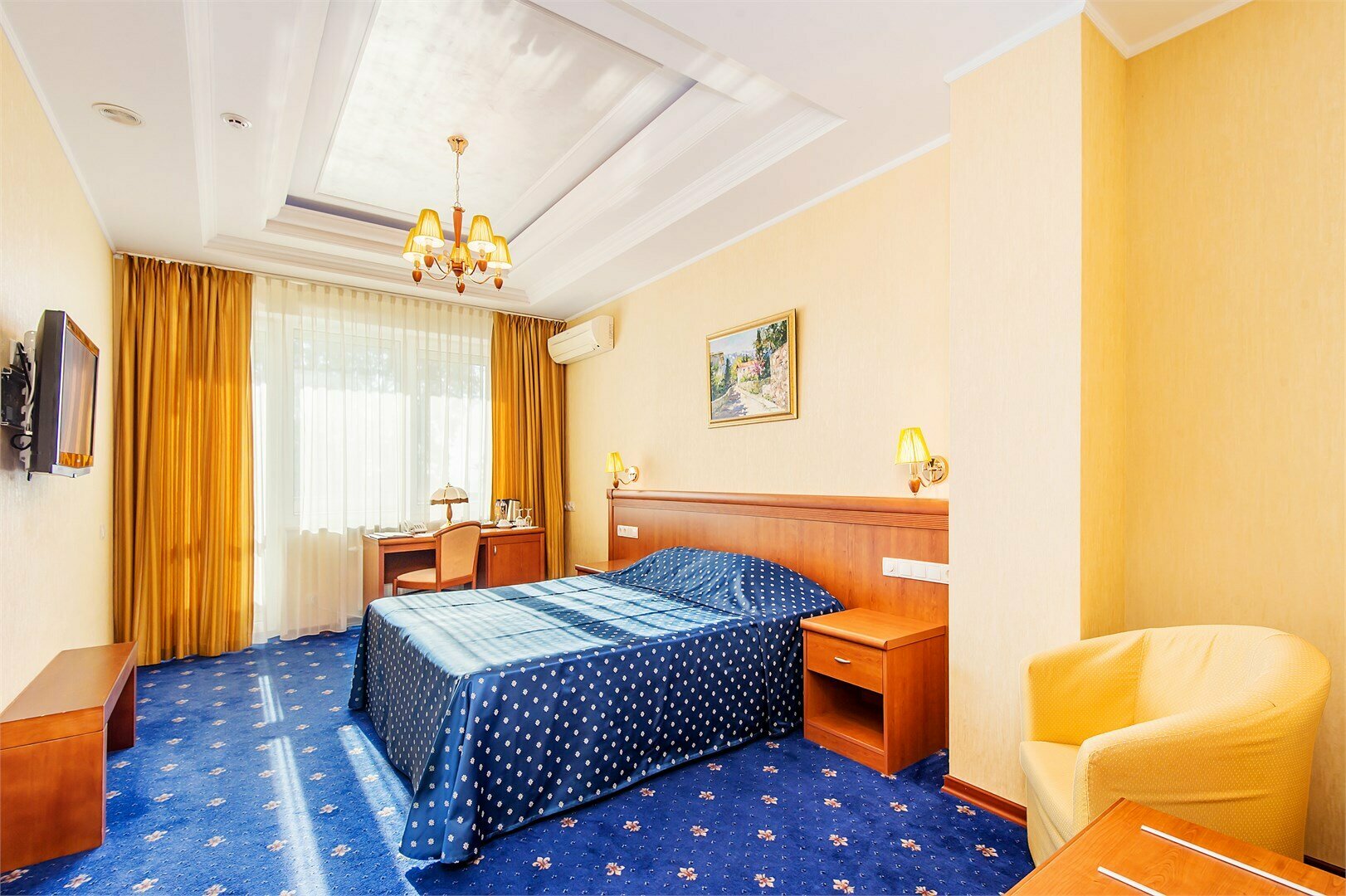 Улучшенный двухместный номер с 2 отдельными кроватями