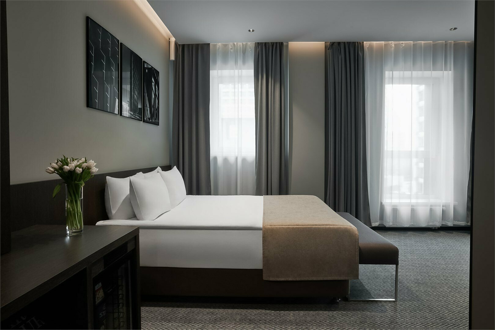 Джуниор Сюит с 1 двуспальной кроватью