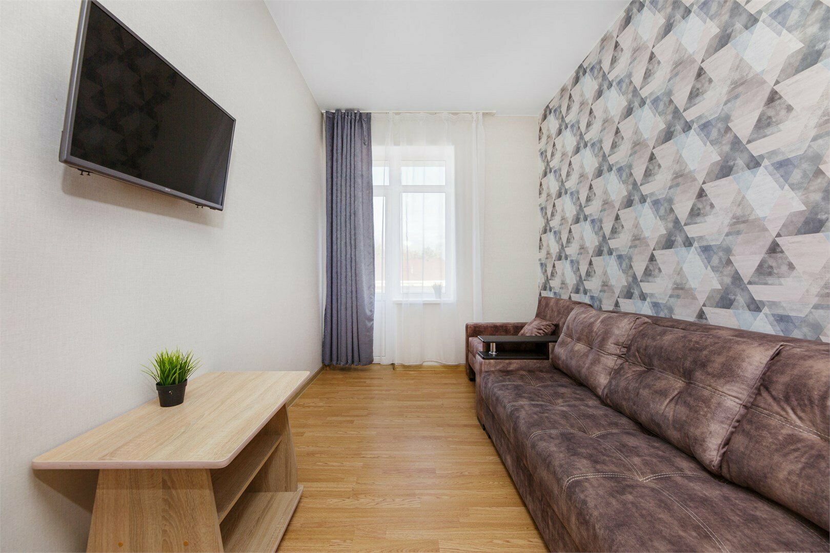 4х-местный  2х-комнатный с балконом