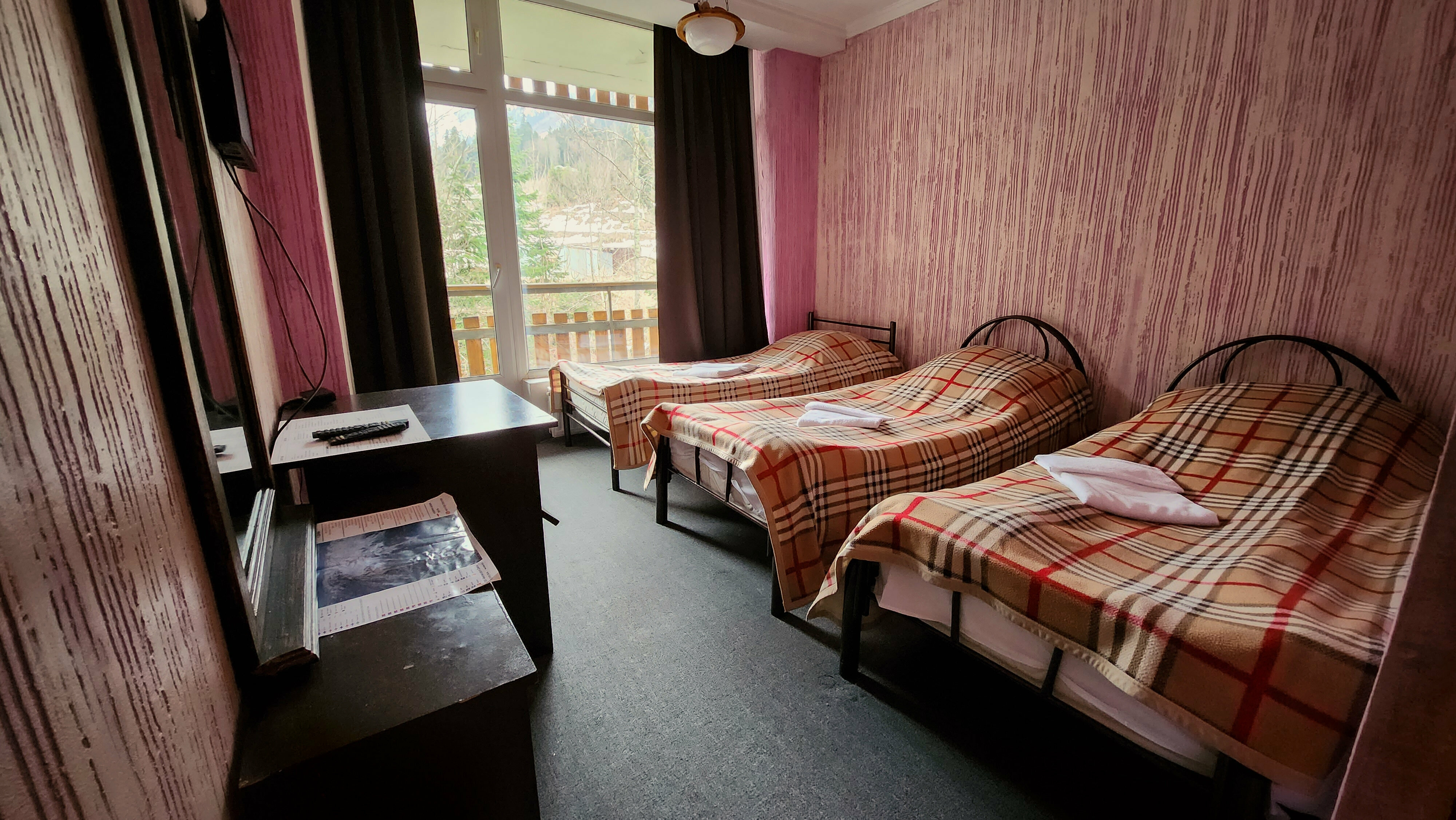 Бюджетный трехместный номер