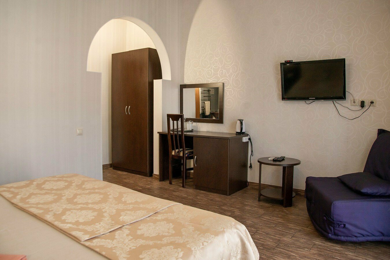 Трех местный номер с террасой