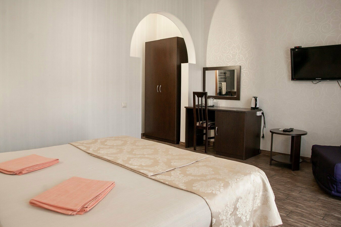 Трех местный номер с террасой