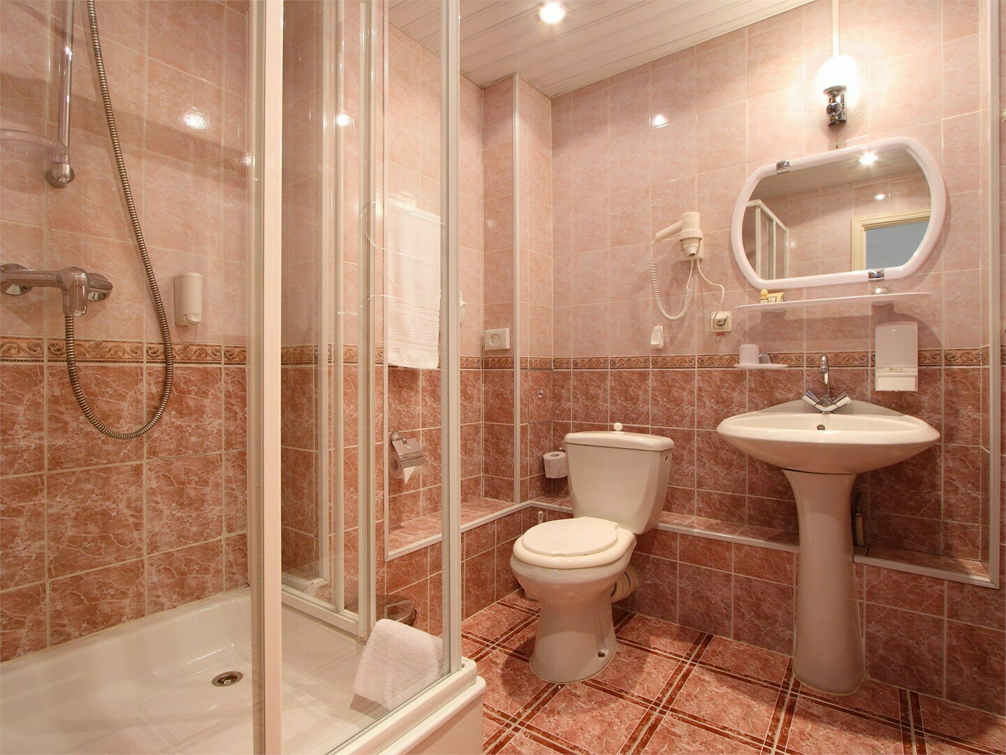 Полулюкс с двуспальной кроватью