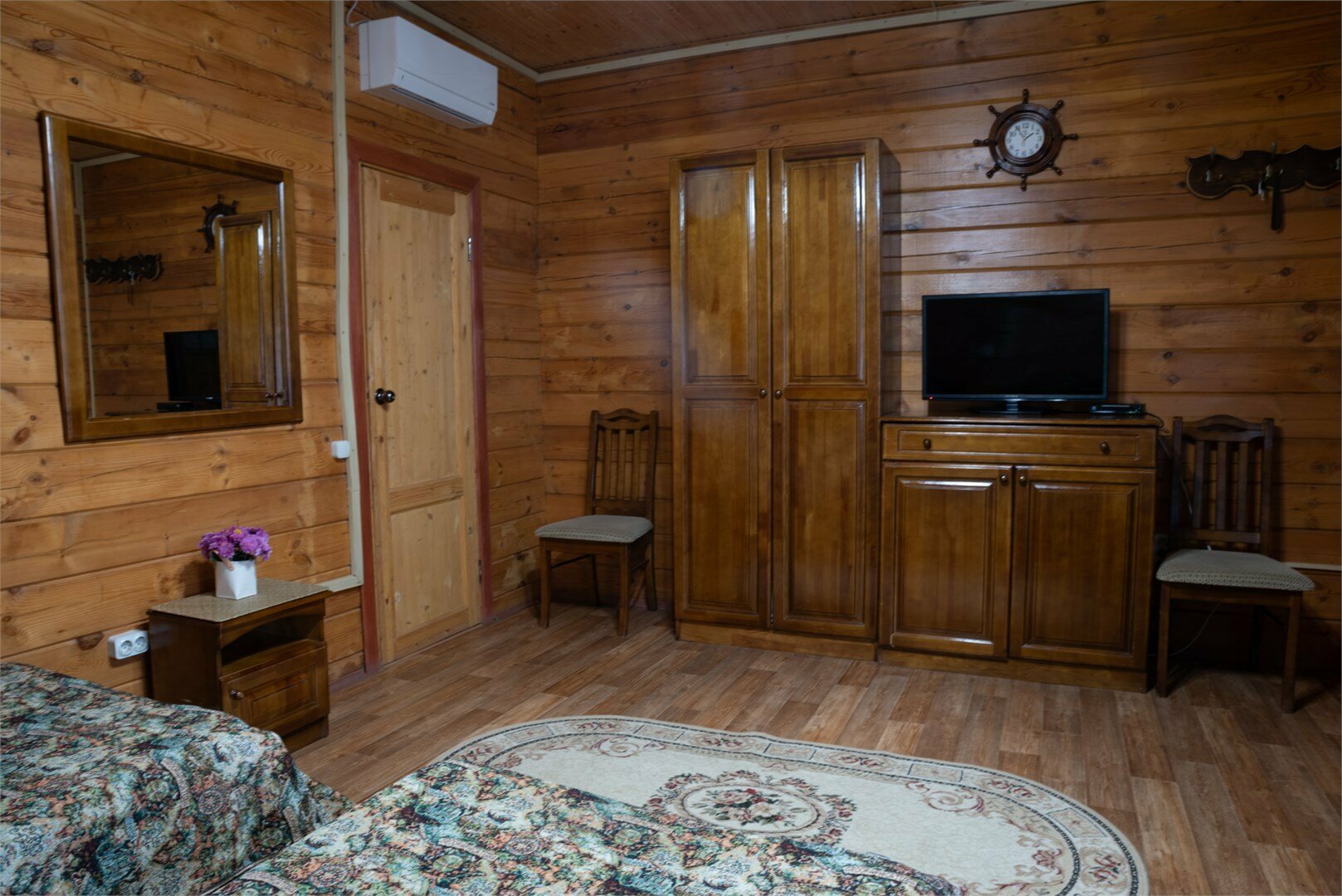 Гостиница из бруса: стандарт трёхместный