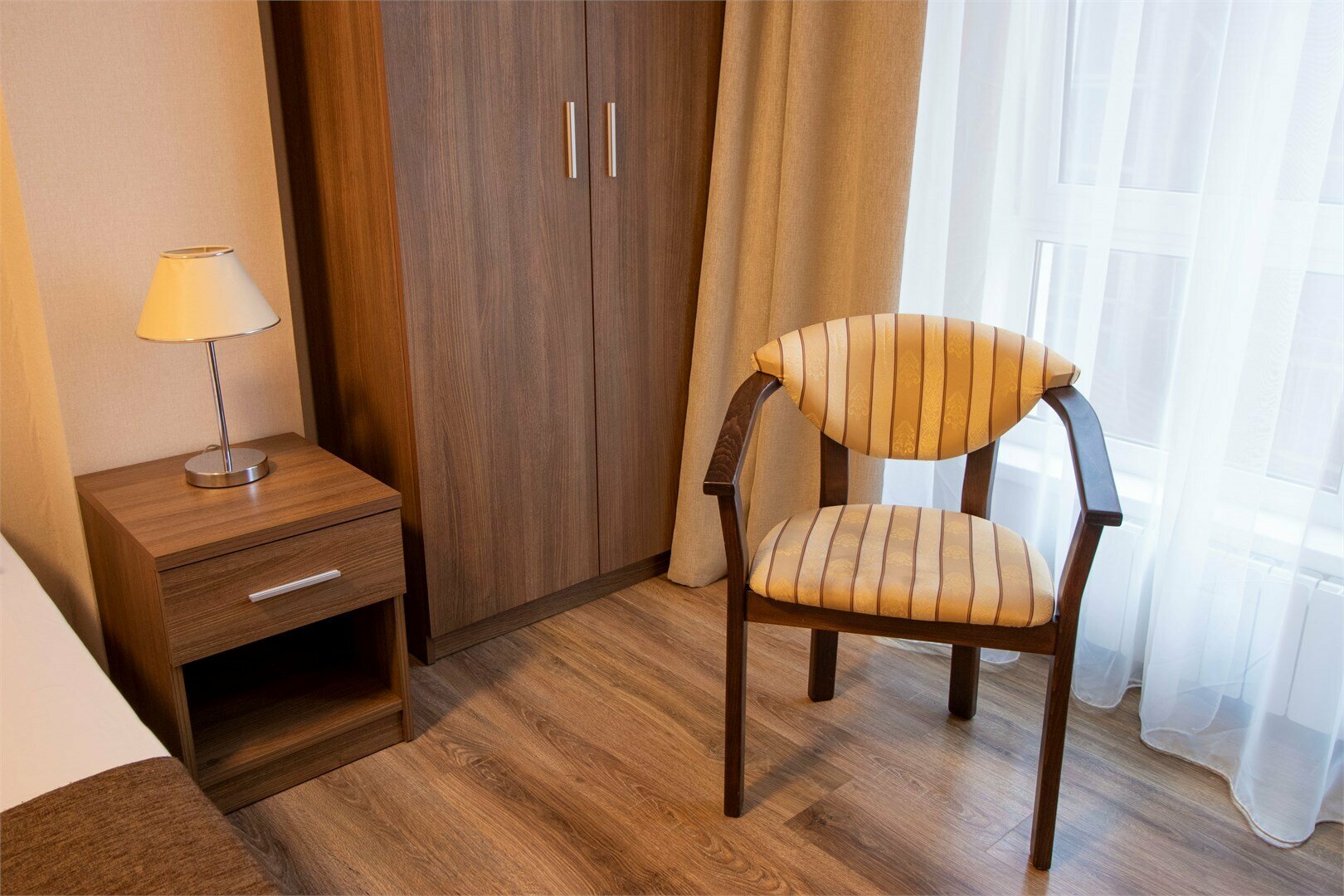 улучшенный трехместный