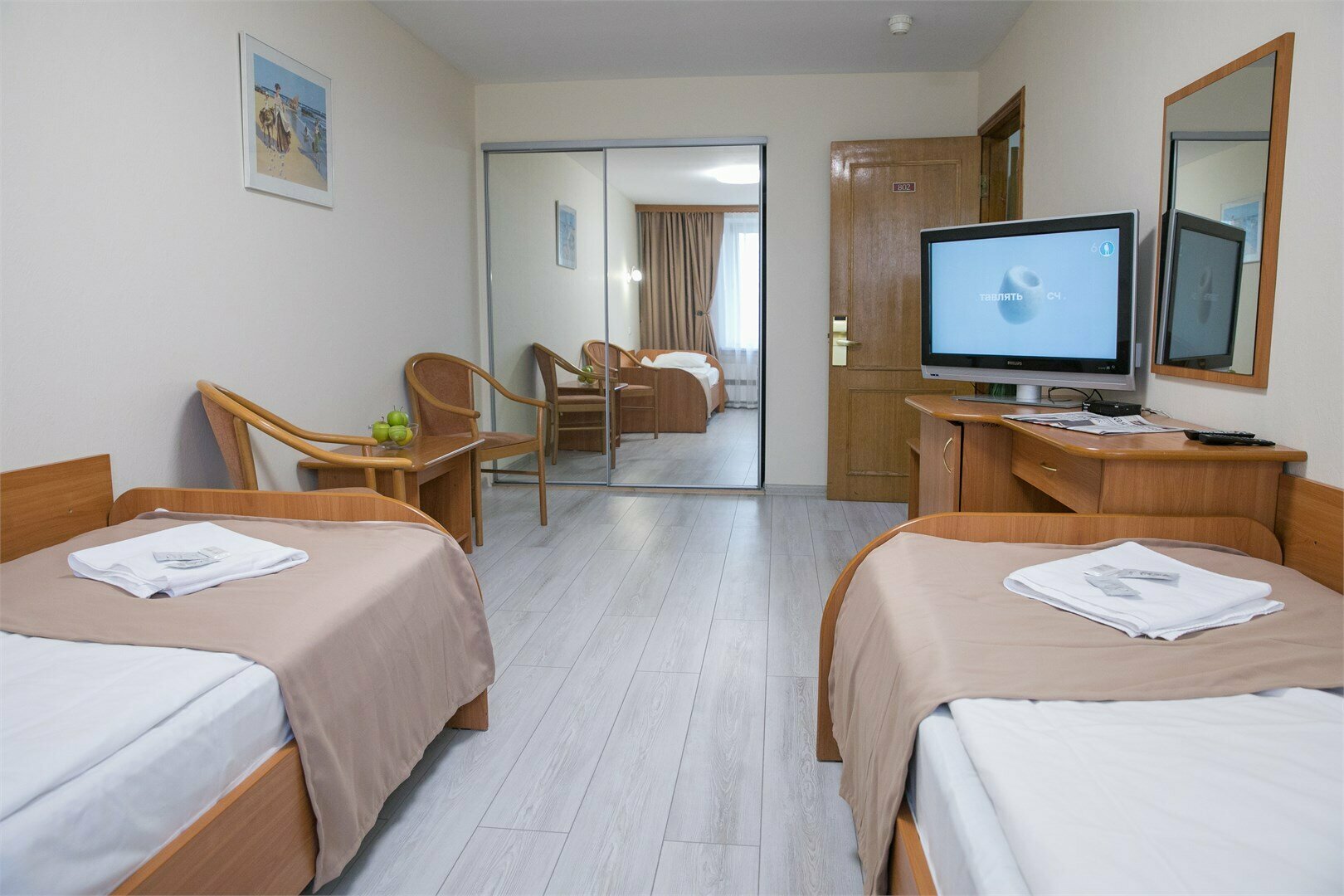 1-комнатный 2-местный номер "Эконом Плюс" с общей ванной комнатой