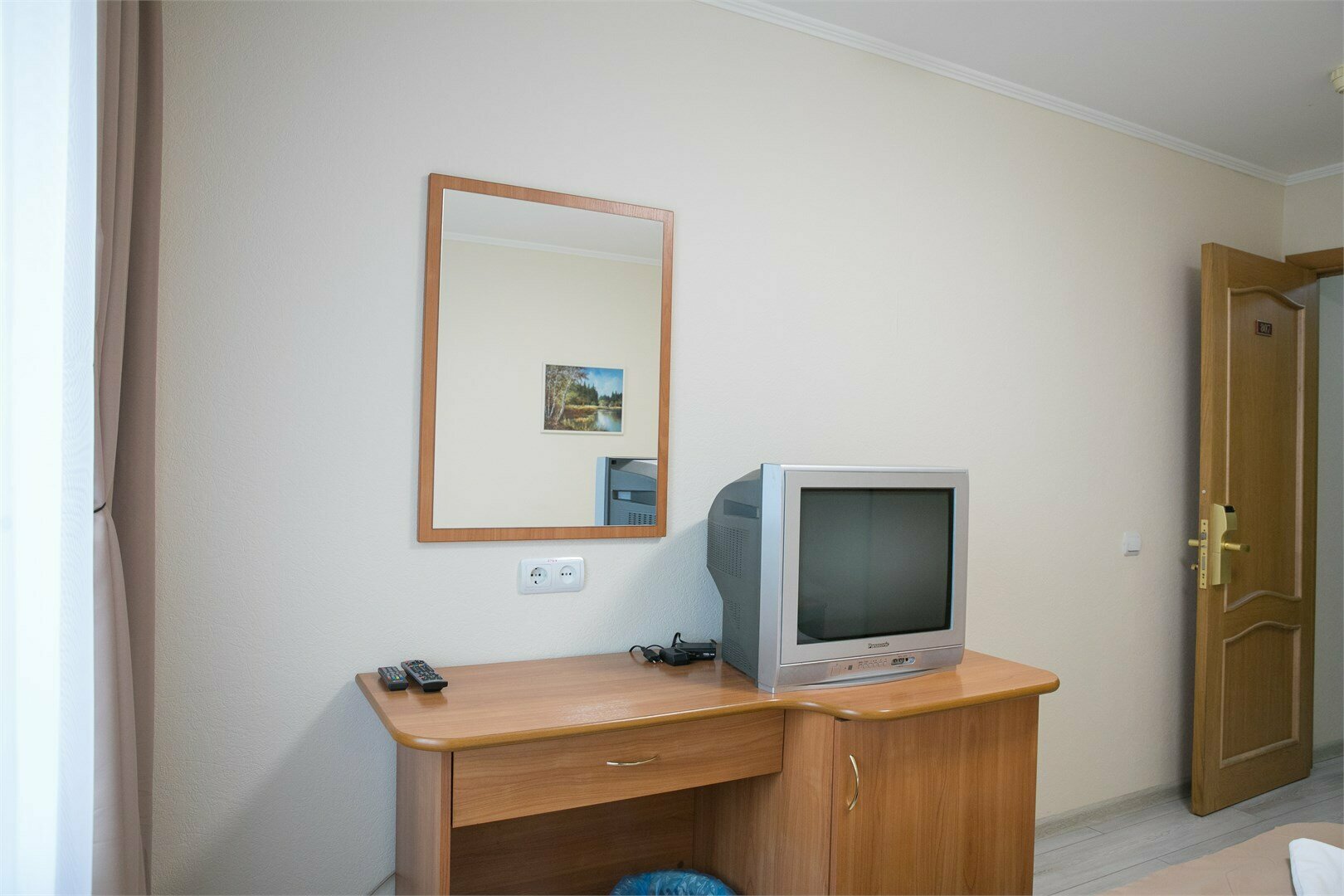 1-комнатный 2-местный номер "Эконом" с общей ванной комнатой