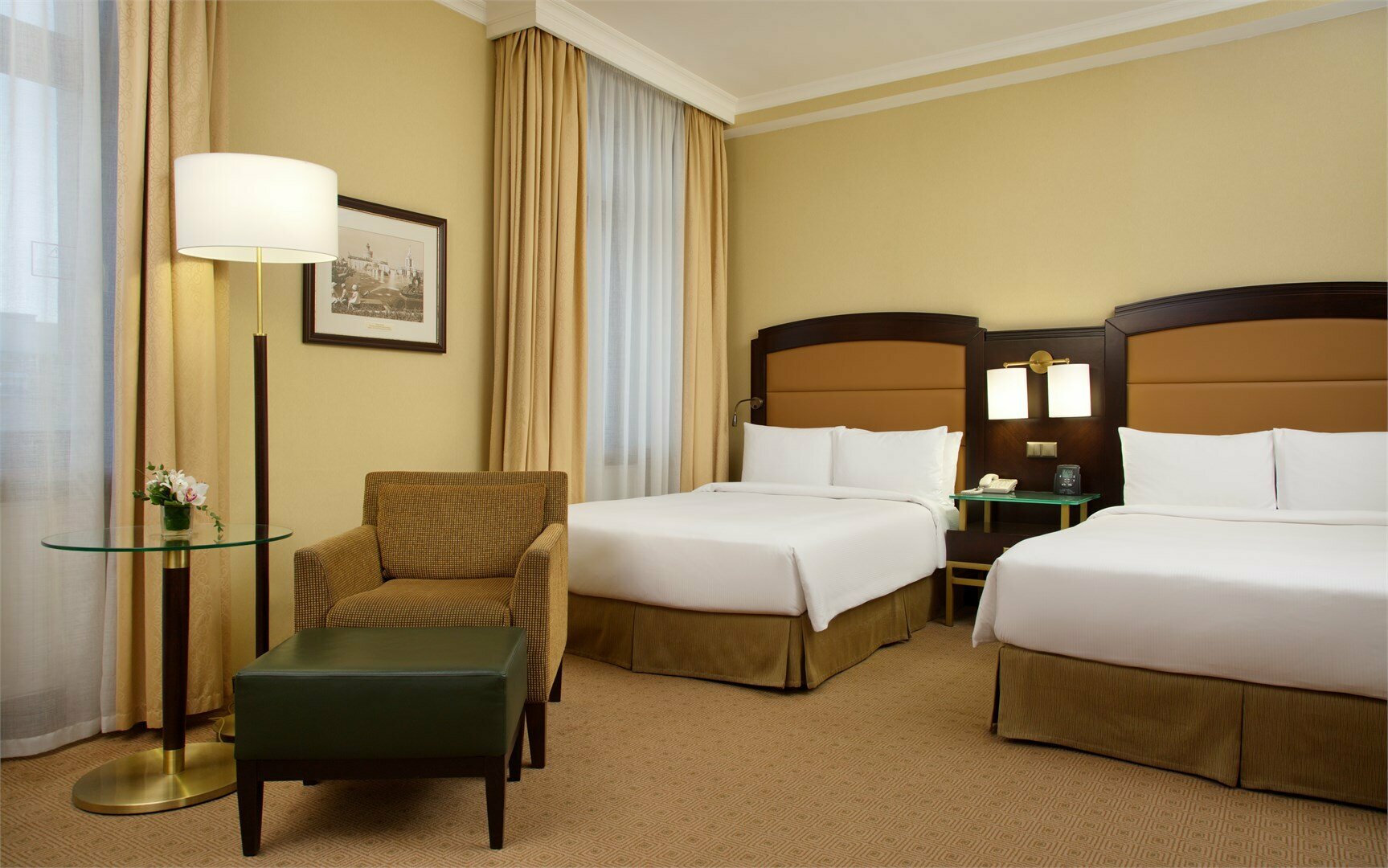 Представительский номер с двумя односпальными кроватями