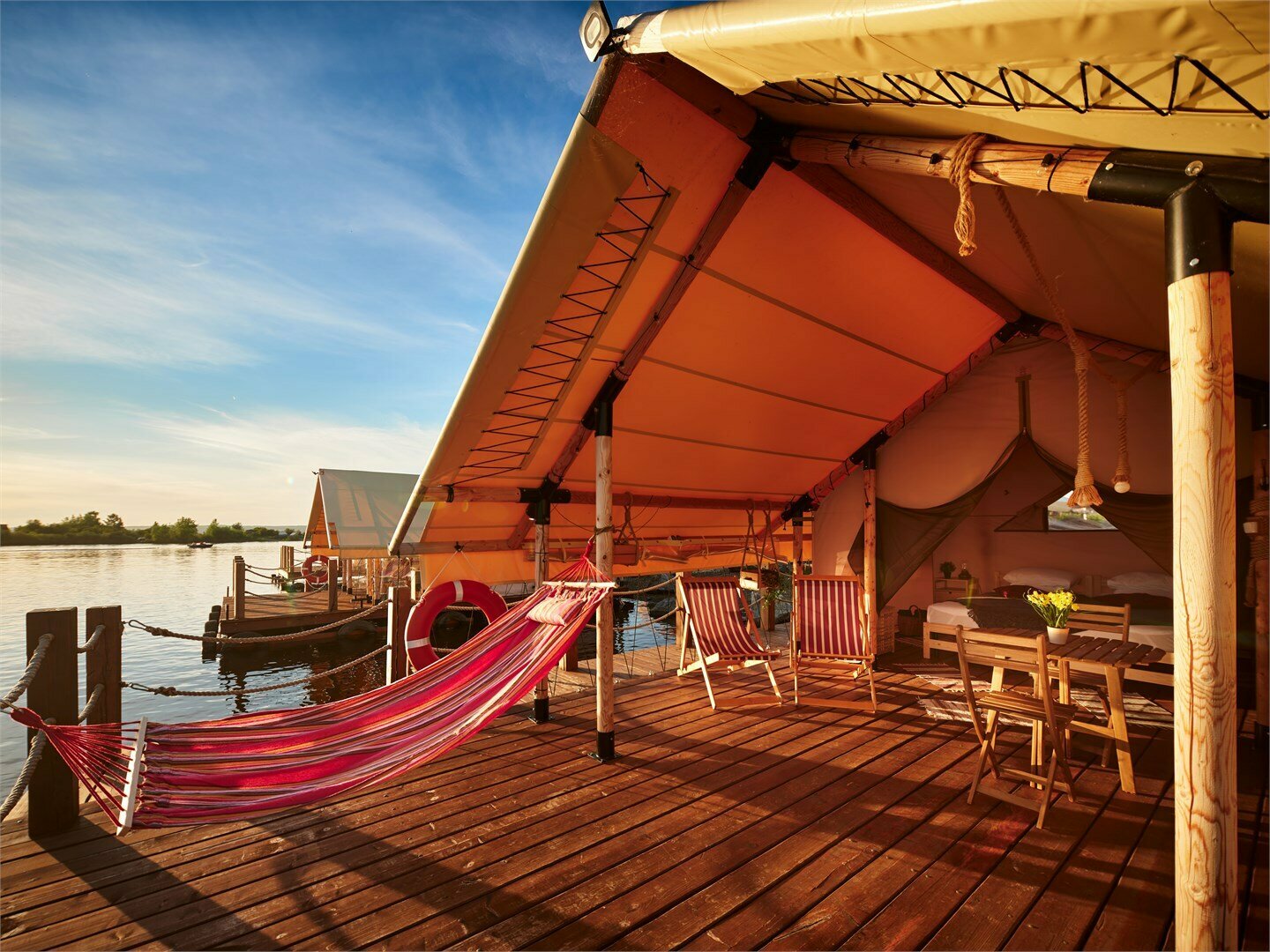 Сафари-тент - Dream Hous на воде (12 м.кв)
