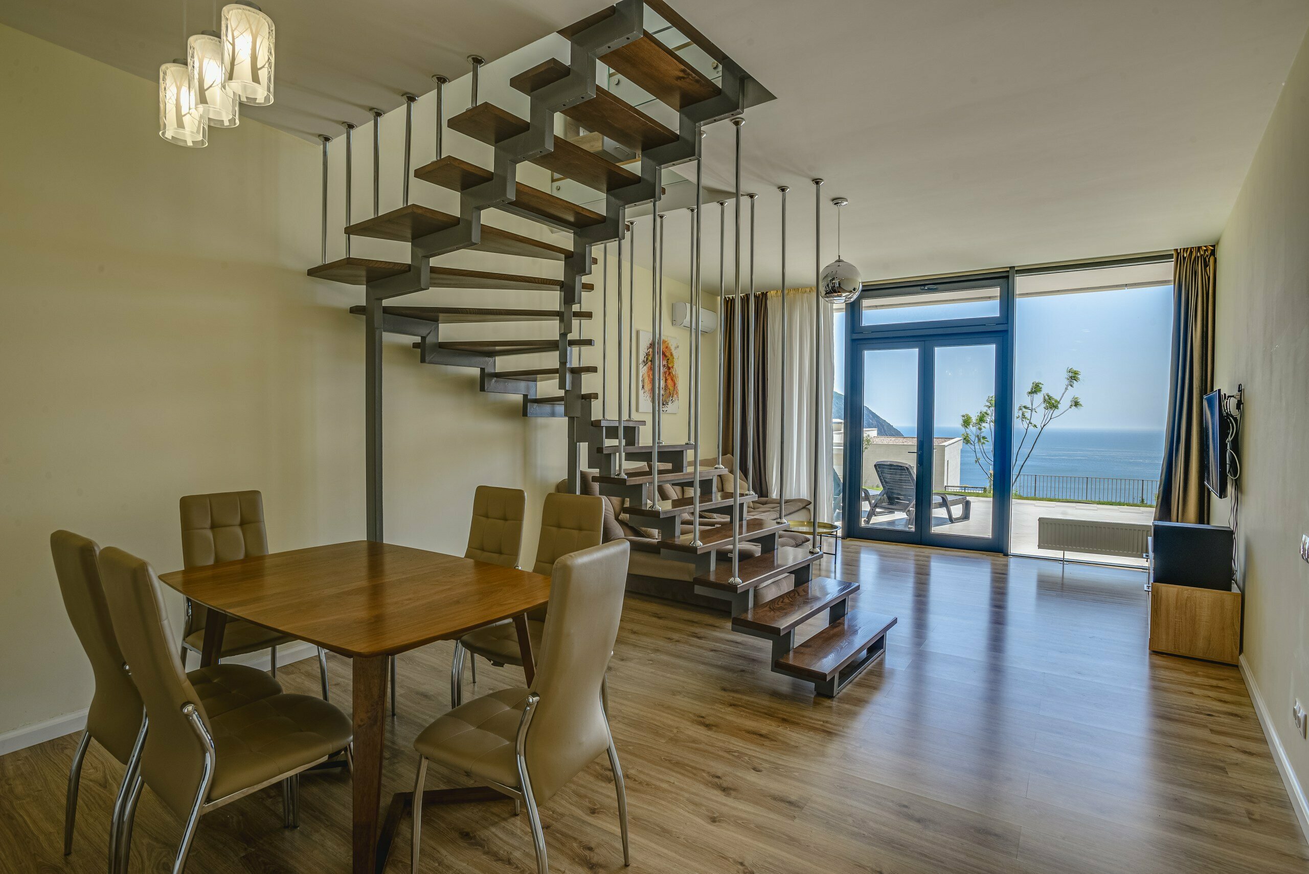 Двухуровневый четырехместный номер