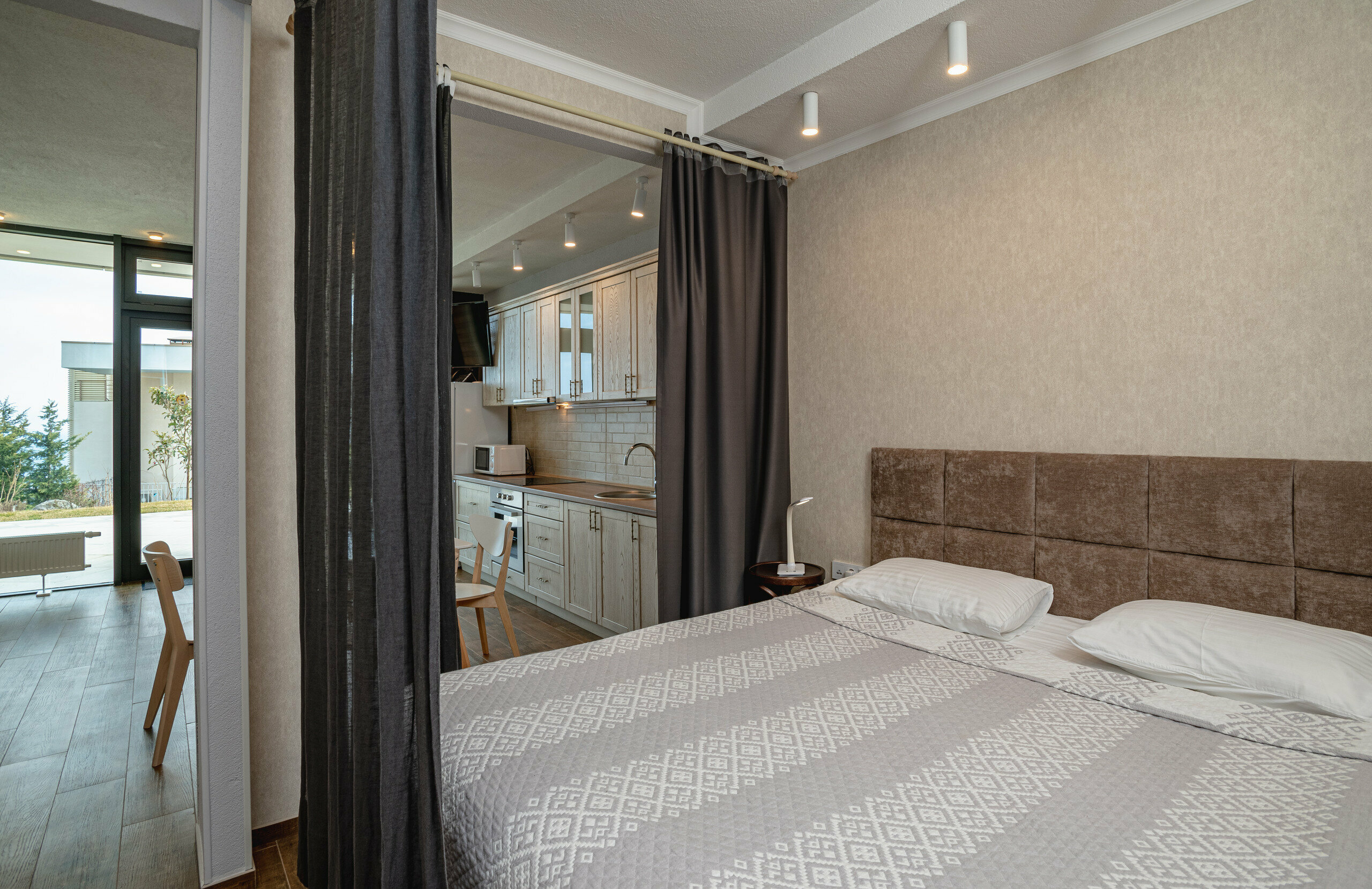 Большой двухместный номер с 1 кроватью