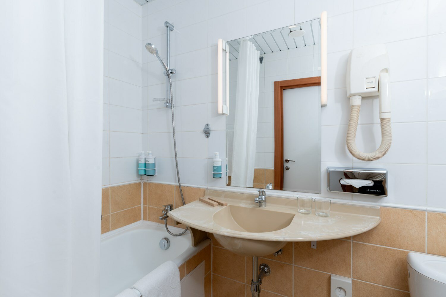 Номер Superior с 2 большими кроватями