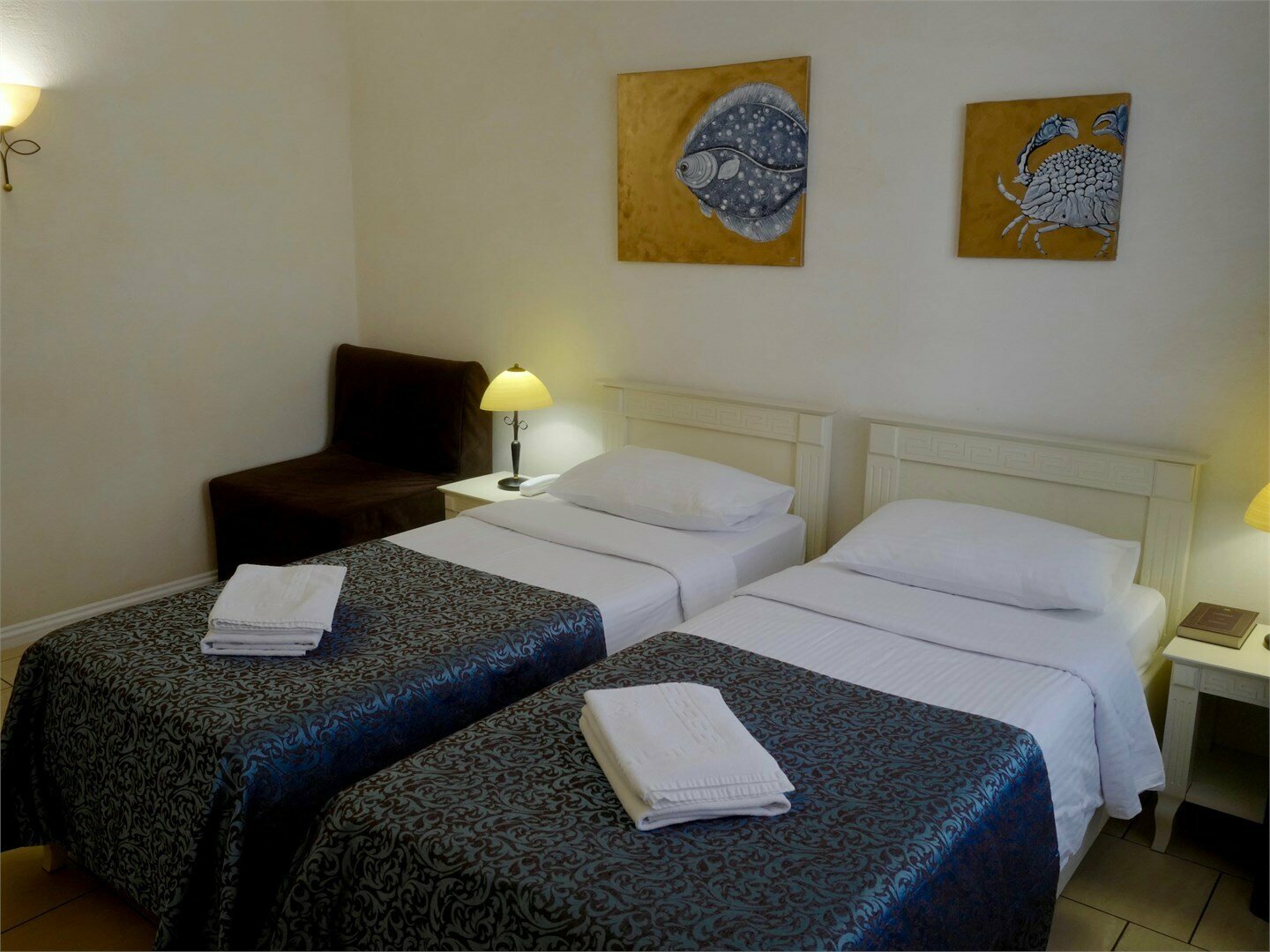 Улучшенный двухместный номер с 2 отдельными кроватями