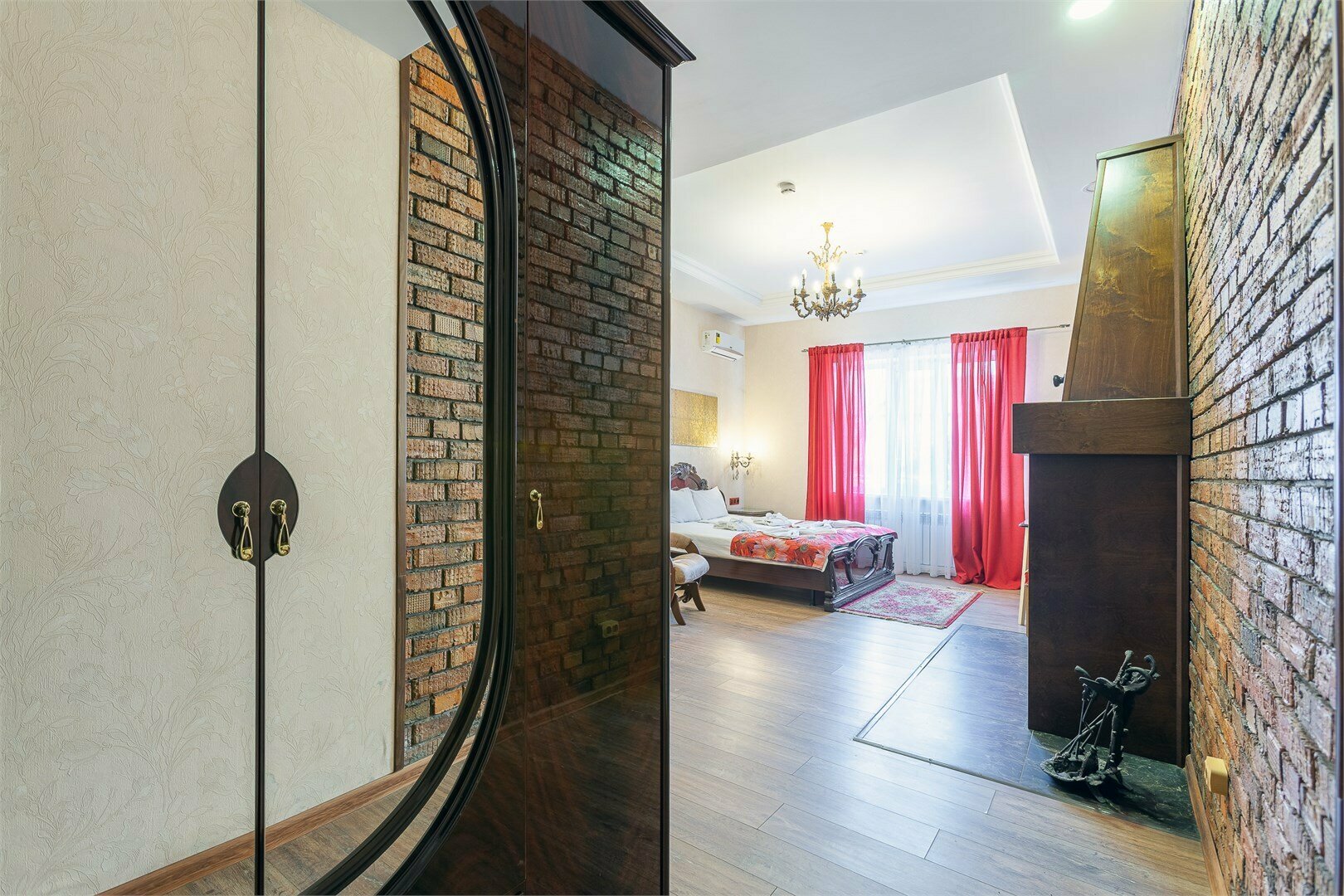 102 - Business Suit с натуральным камином, бесплатная стоянка