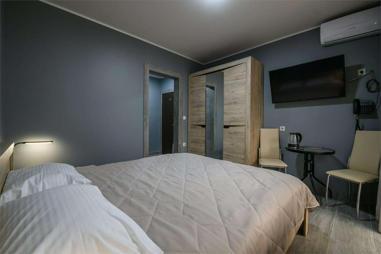 Улучшенный двухместный номер с 1 кроватью