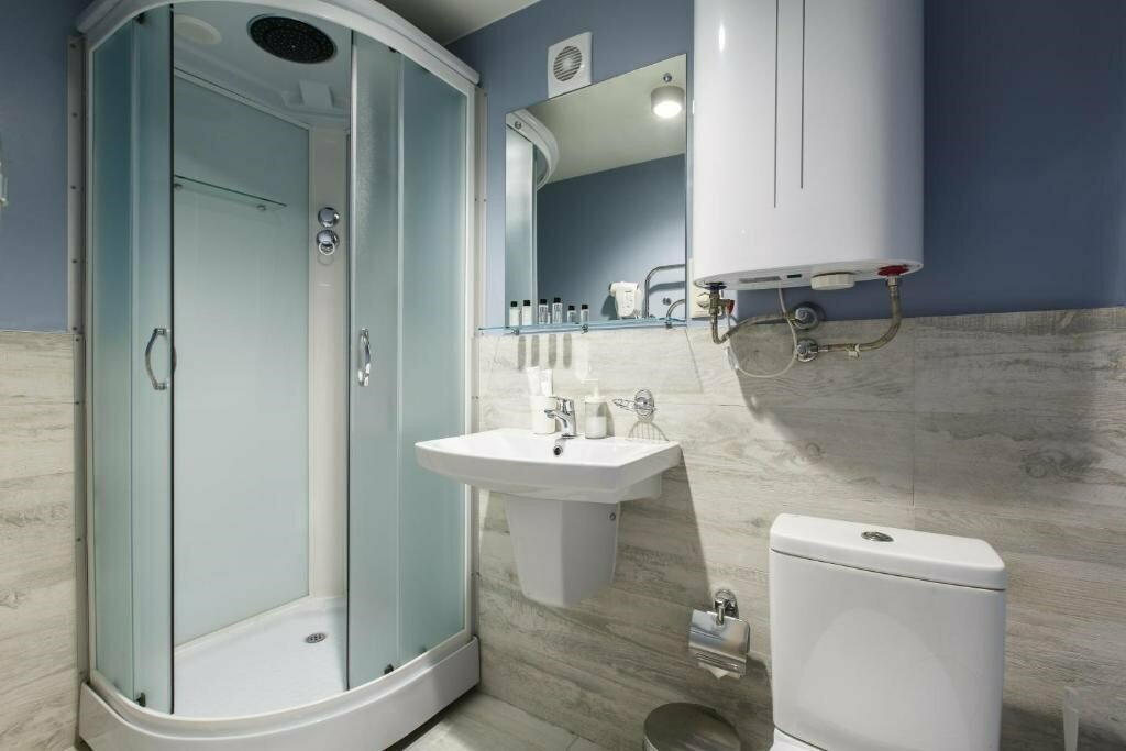 Номер-студия с кроватью размера "king-size" и диван-кроватью