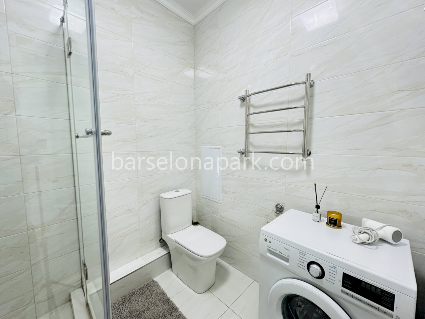 Дизайнерский апартамент! Центр Сочи! Пляж и набережная в 5 минутах!