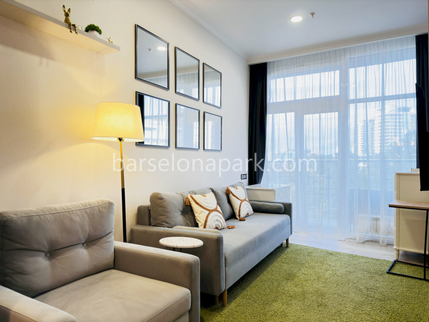 2-комнатный премиум апартамент с балконом! До пляжа и набережной 5 минут! Центр Сочи!