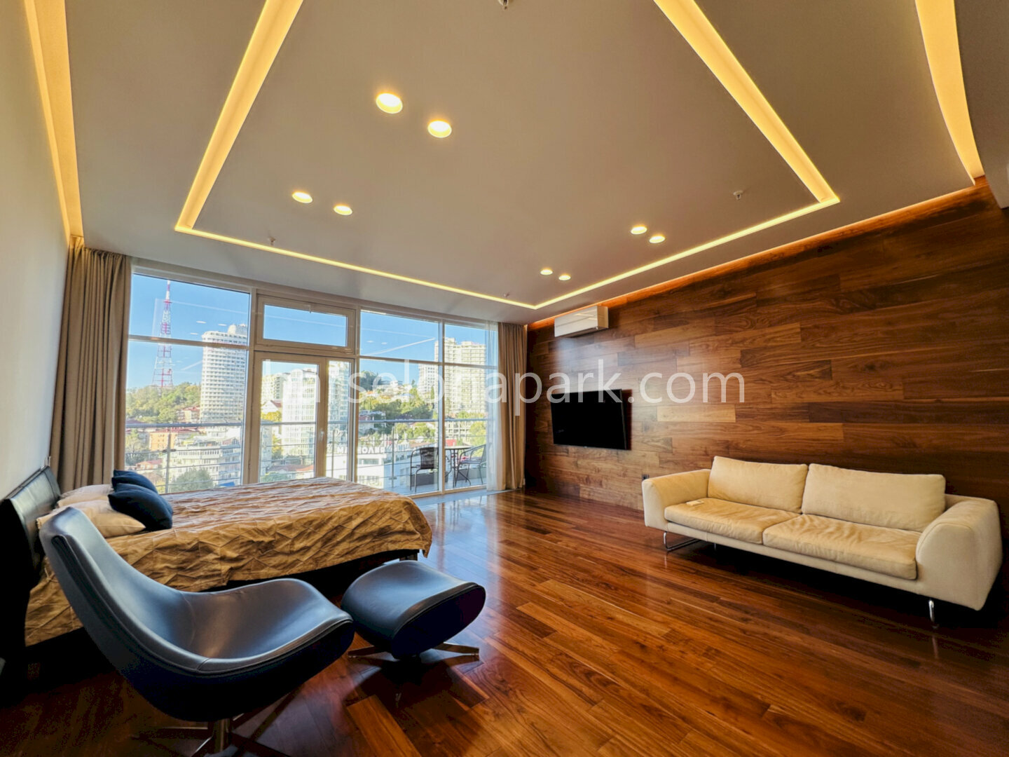 Премиум студия с балконом! Вид на море! Центр Сочи! Пляж, набережная в 5 минутах!