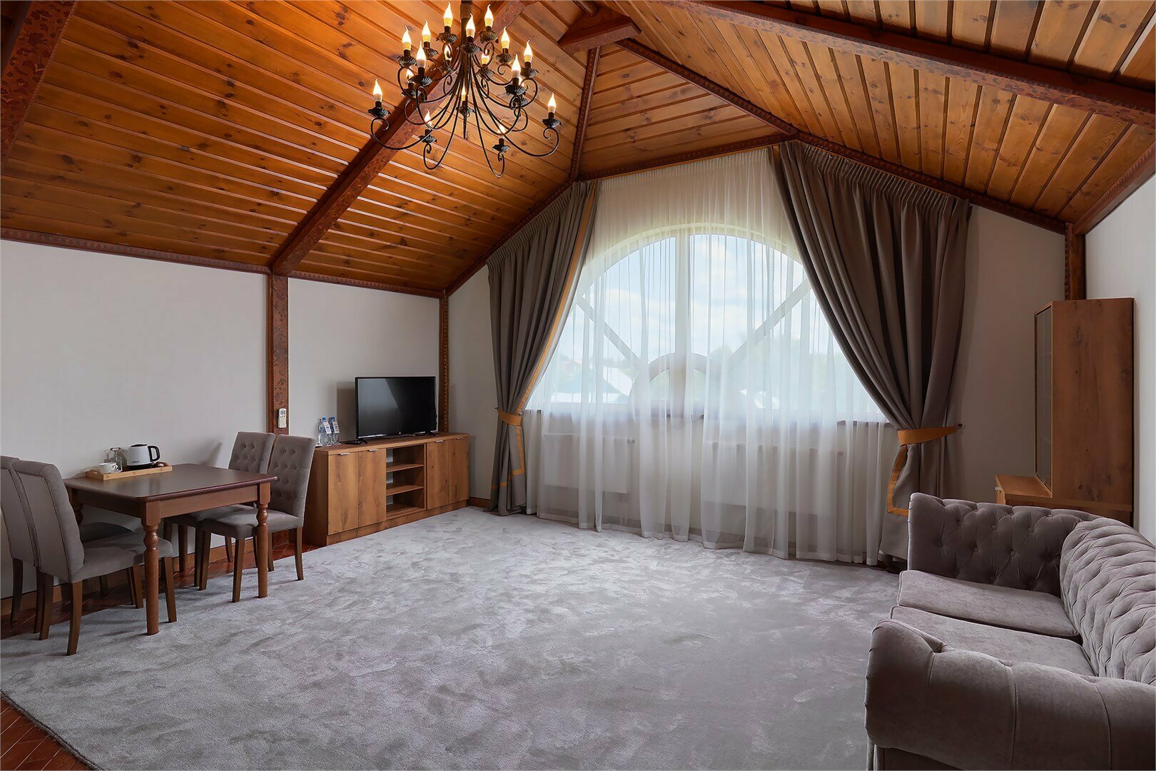 Номер Люкс двухуровневый корпус "Усадьба"