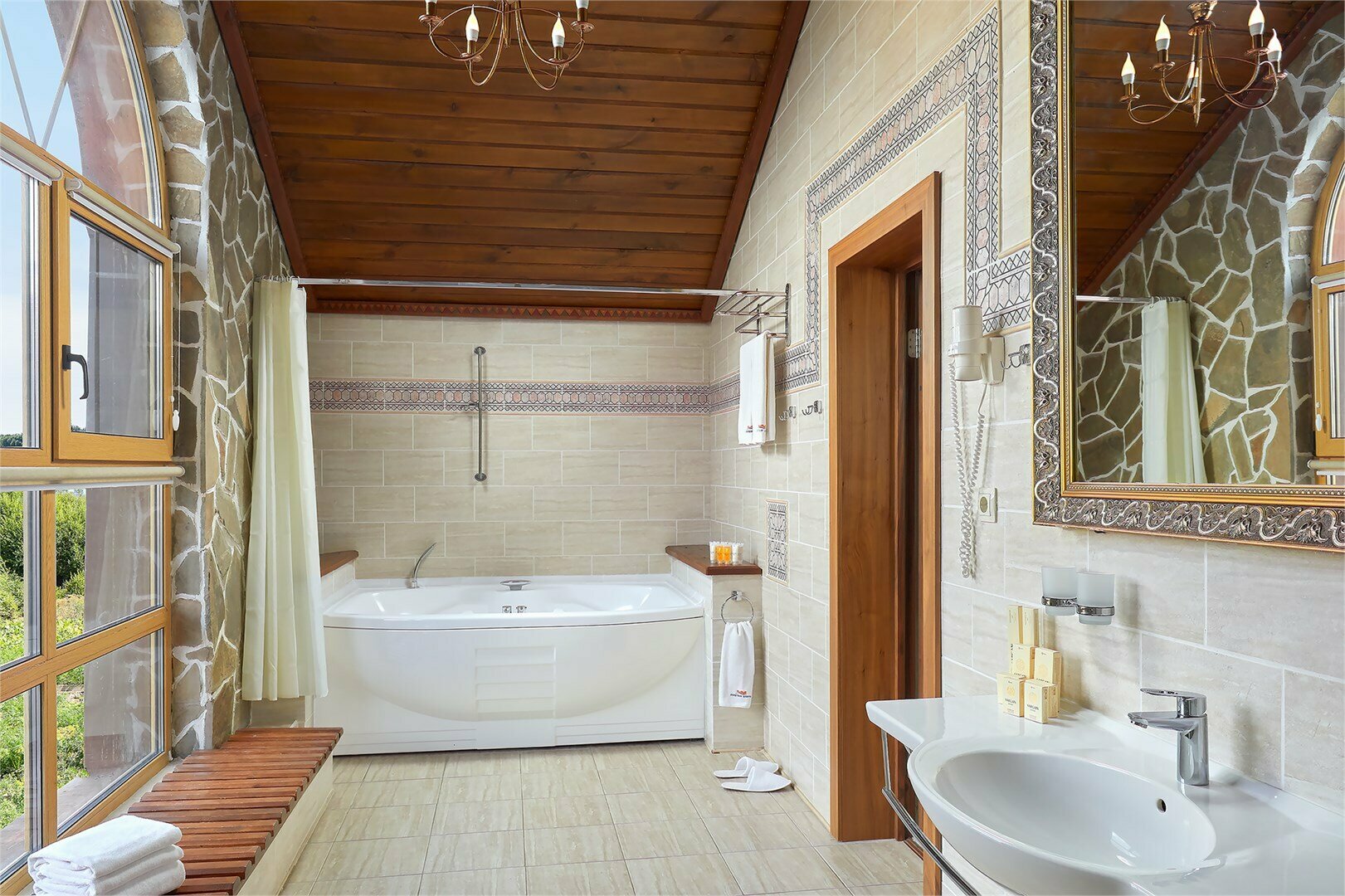 Номер Люкс двухуровневый корпус "Усадьба"