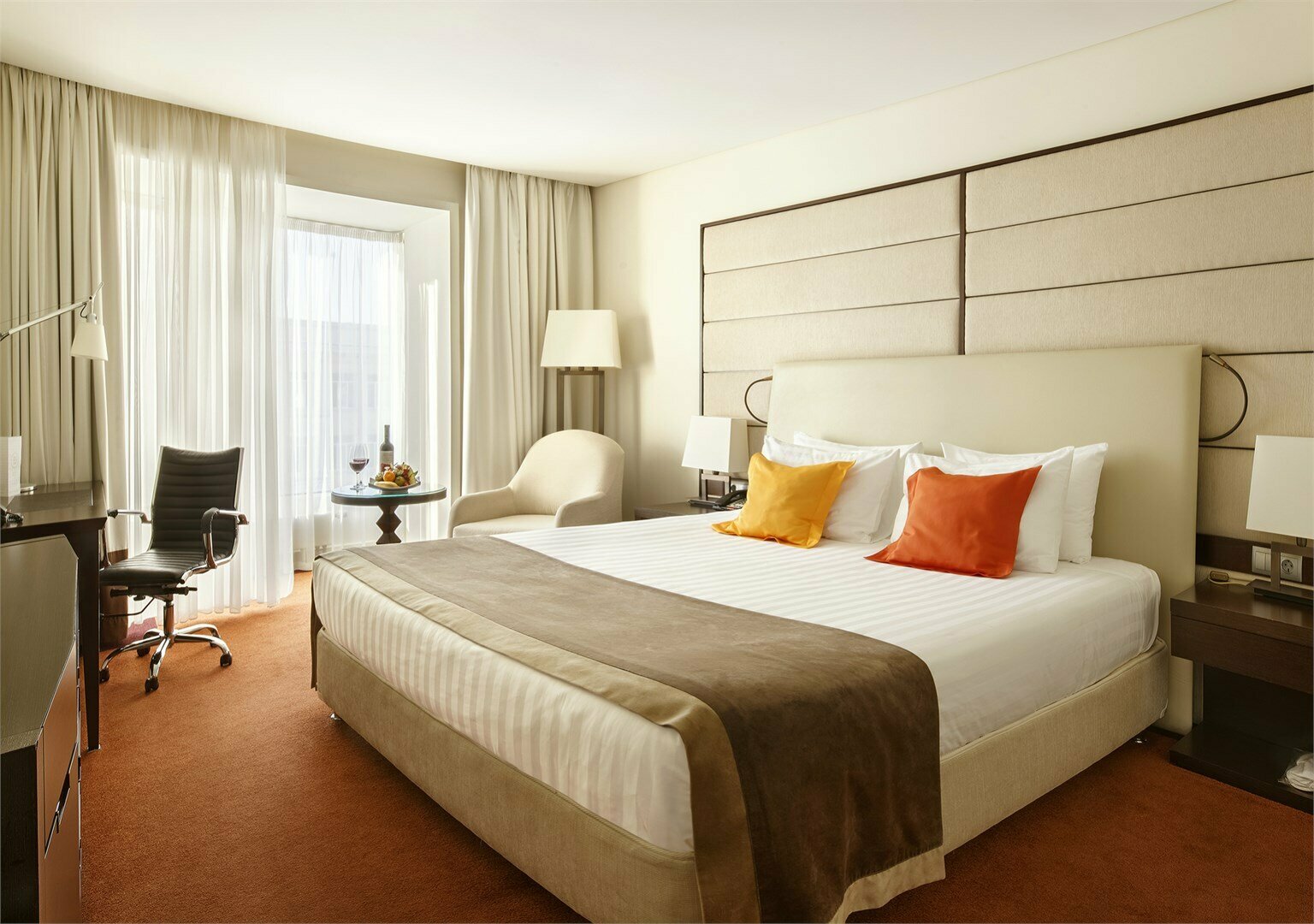 Премиум с доступом в Бизнес гостиную