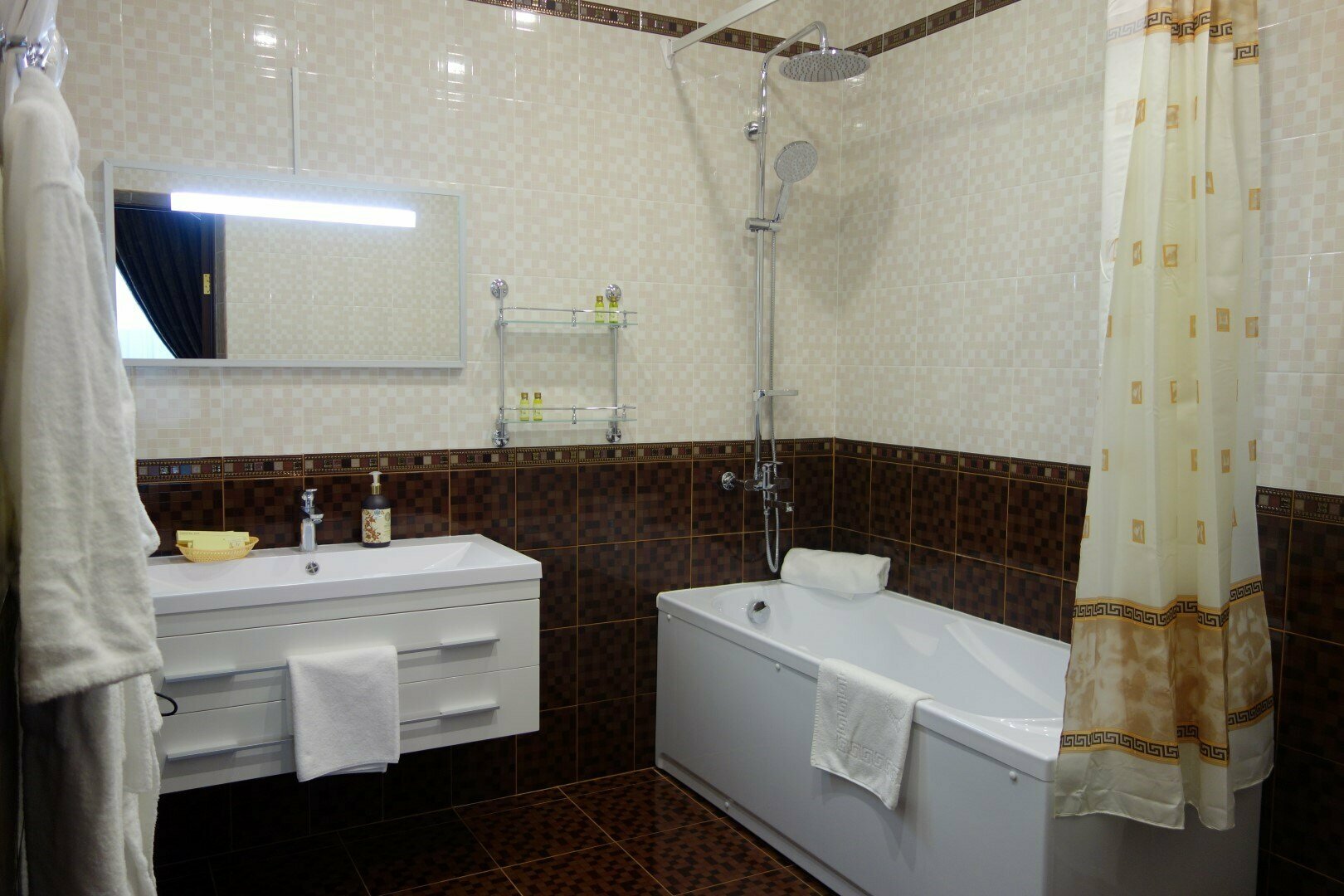 Номер двухуровневый люкс