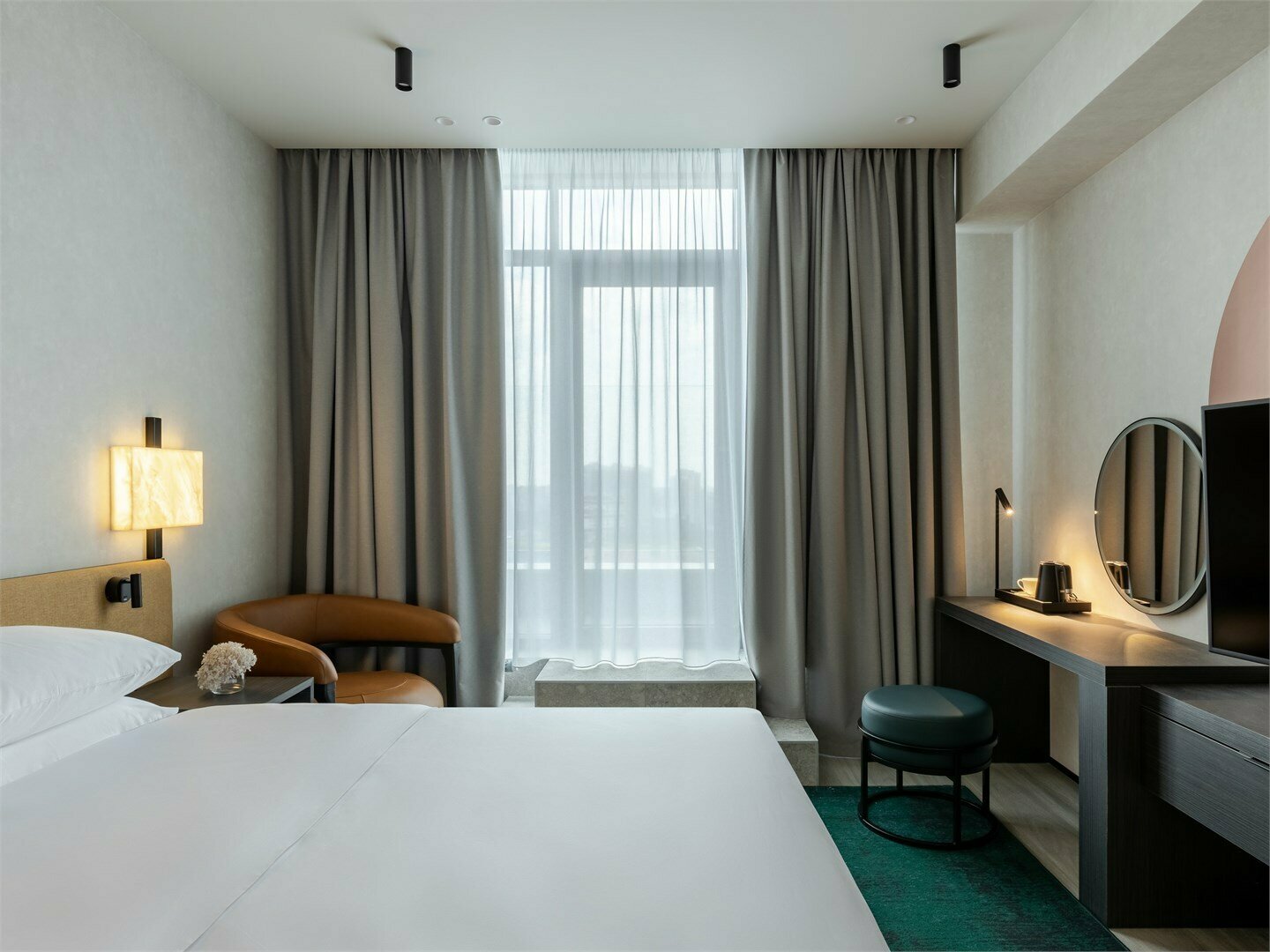 Номер люкс с 1 двуспальной кроватью и балконом