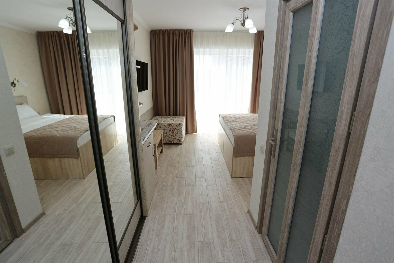 Улучшенный номер с кроватью размера «king-size» или 2 отдельными кроватями