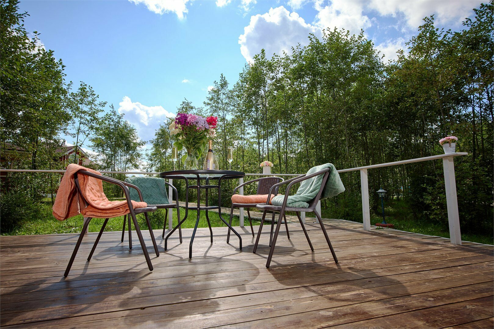 ДОМ РОМАНТИКА