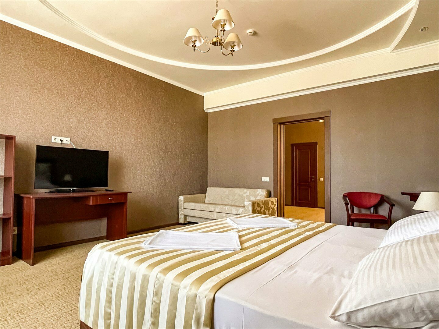 Люкс с балконом