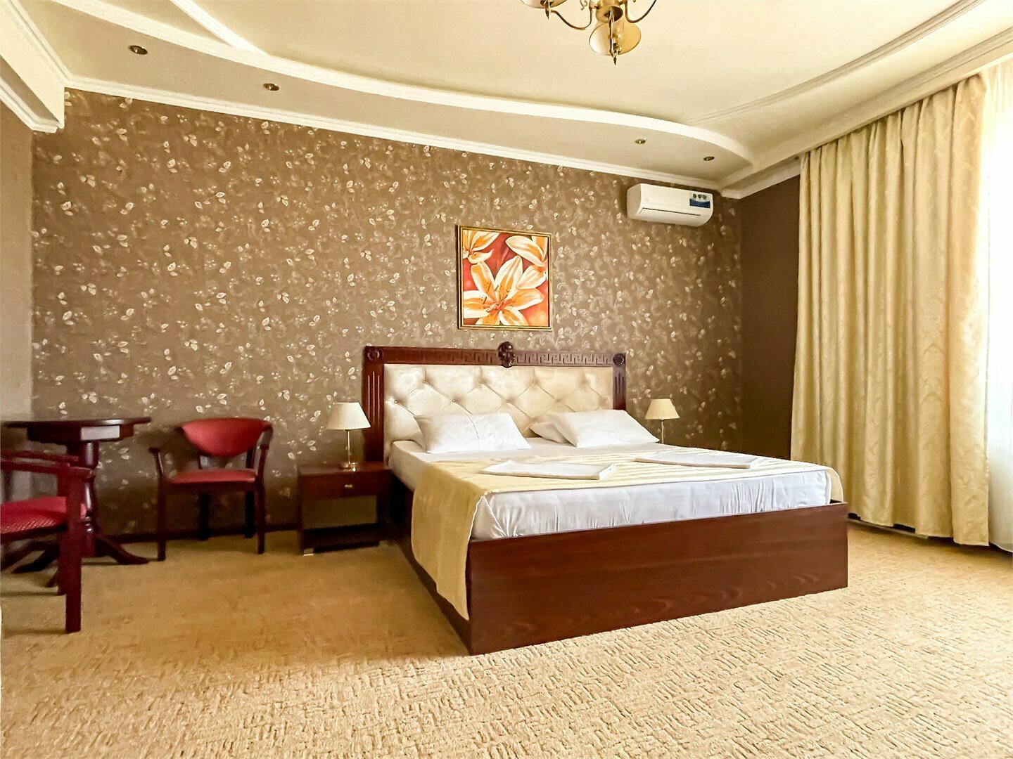 Люкс с балконом