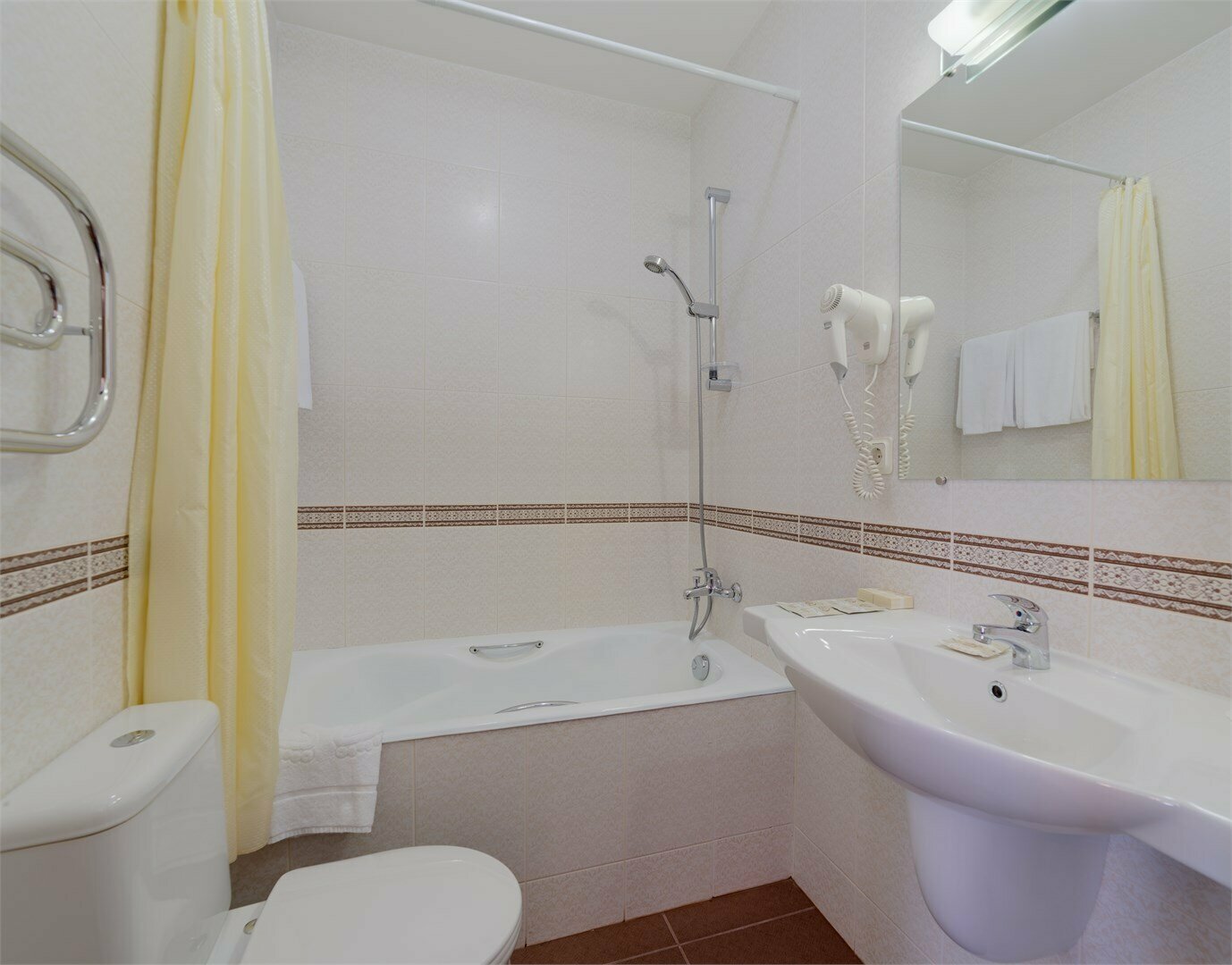 Двухместный улучшенный номер с видом на Невский проспект