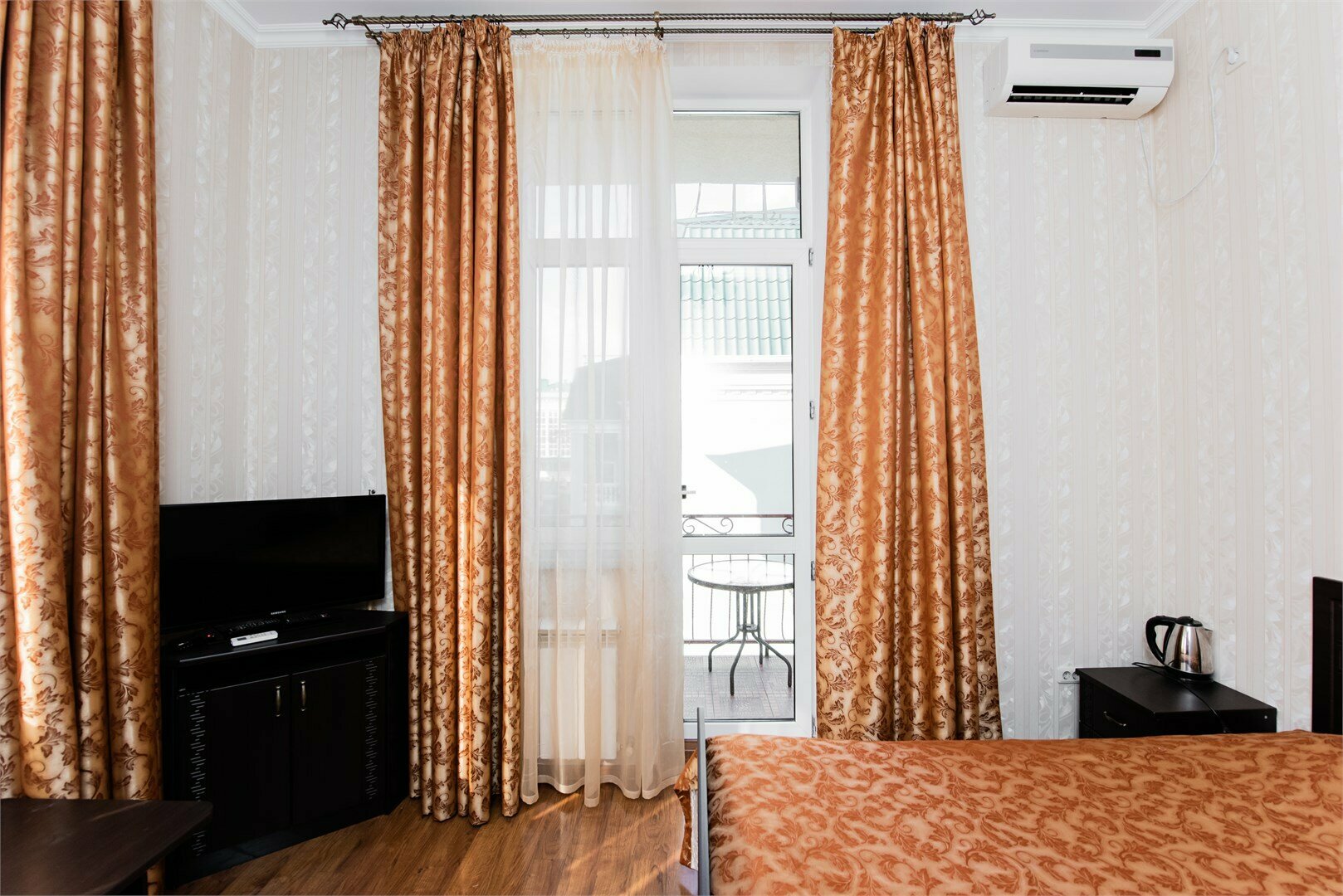 Двухместный номер с балконом корпус Кавказ