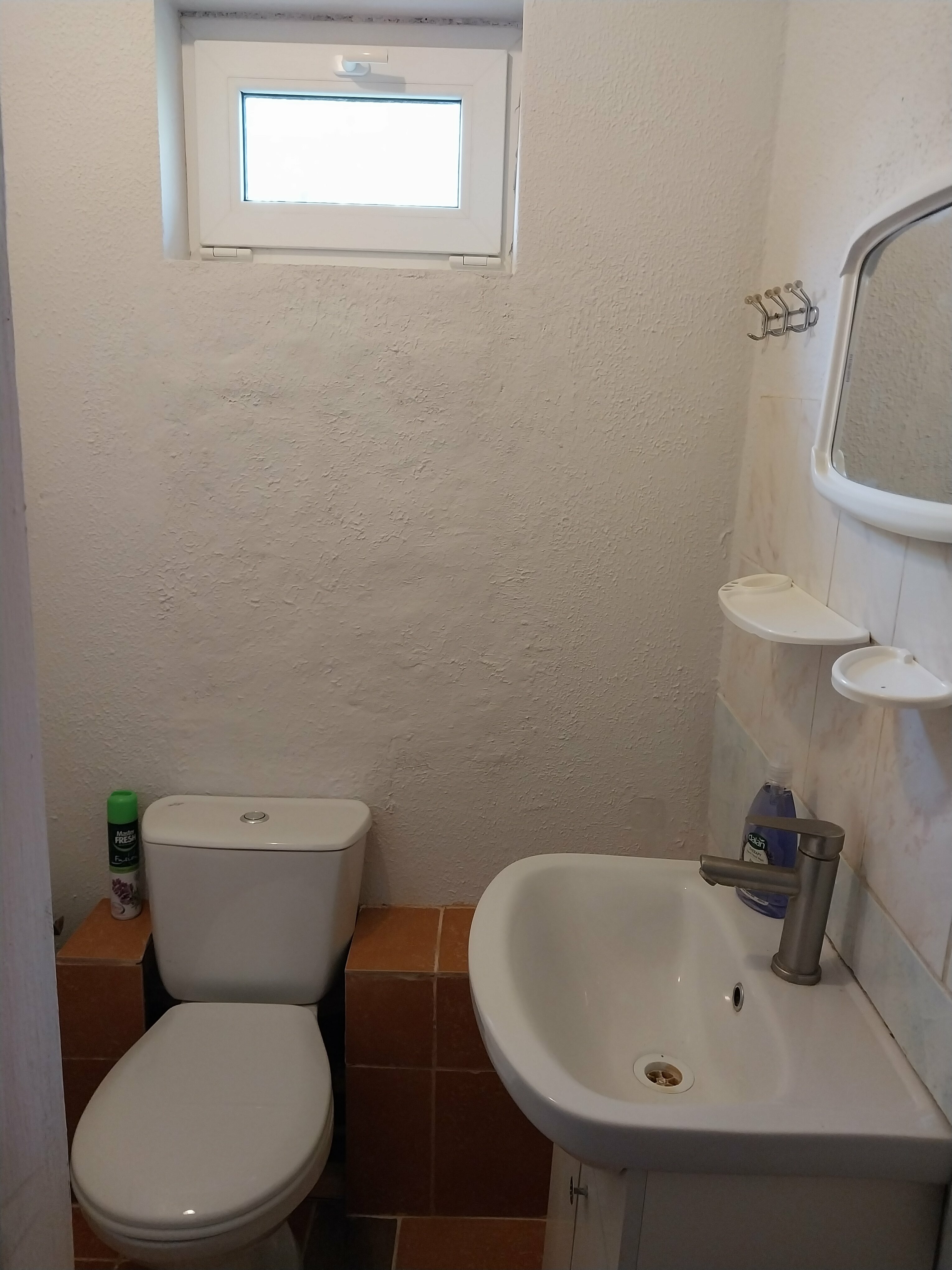 Cемейный номер с собственной ванной комнатой