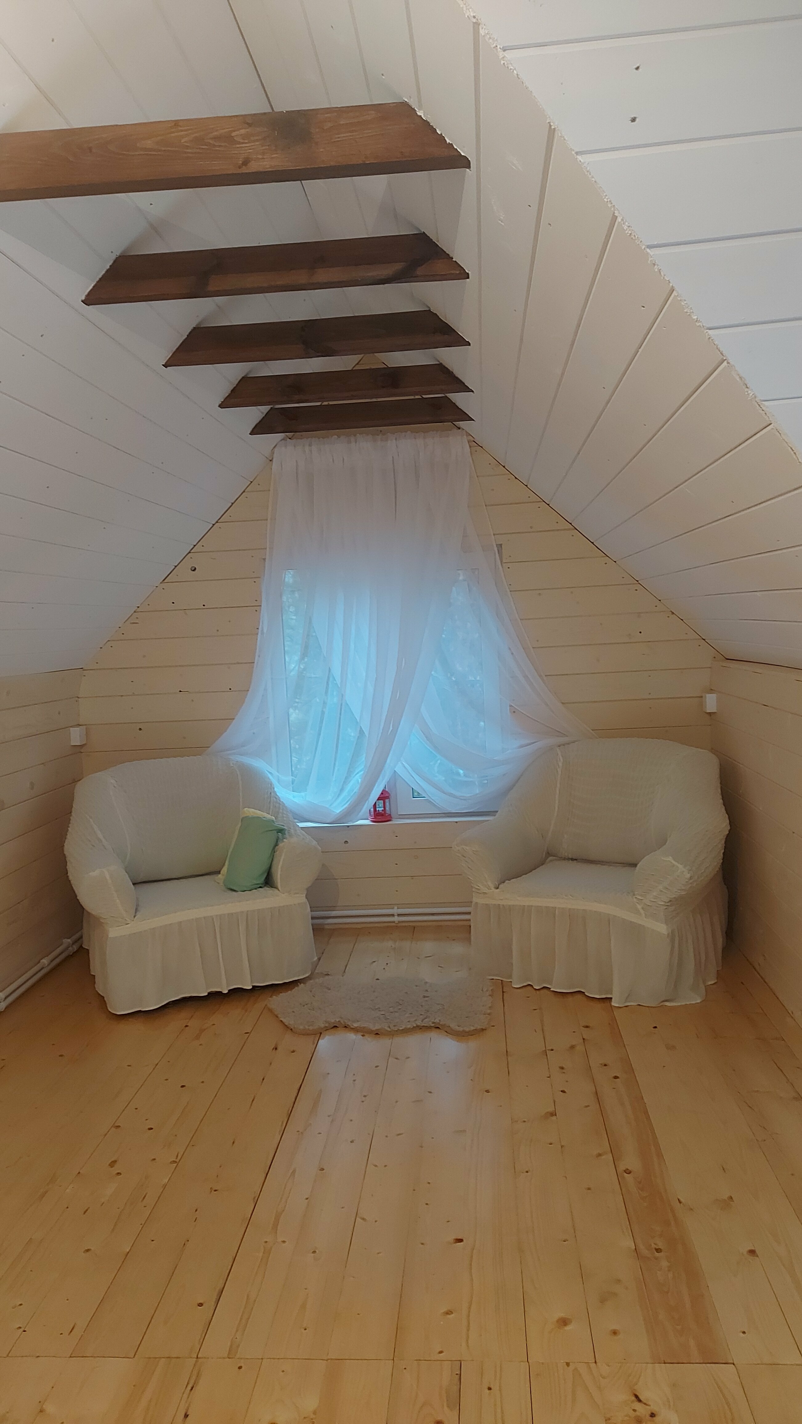 Дом с видом на лес