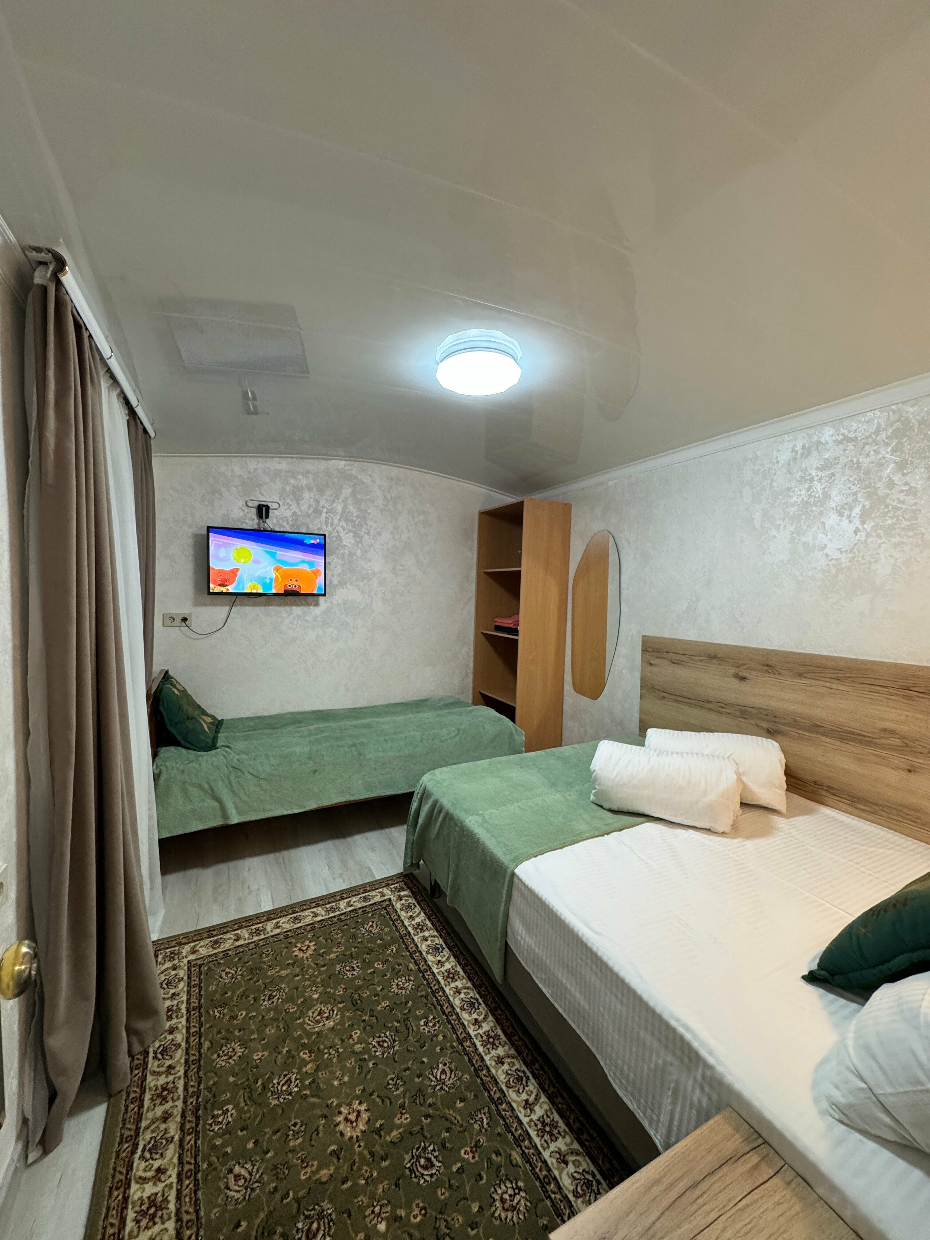 Двухместный номер с 1 кроватью или 2 отдельными кроватями, вид на горы