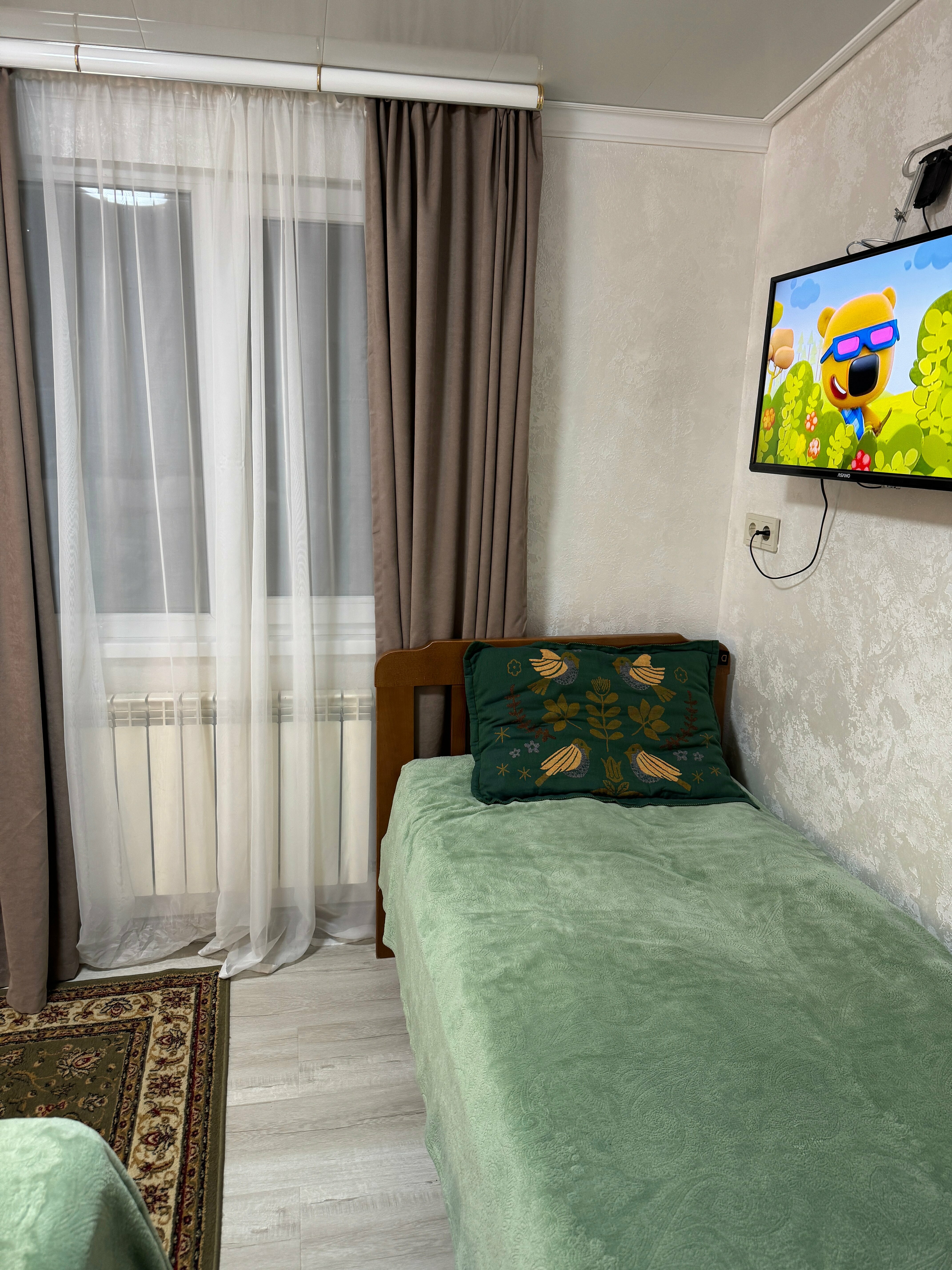 Двухместный номер с 1 кроватью или 2 отдельными кроватями, вид на горы