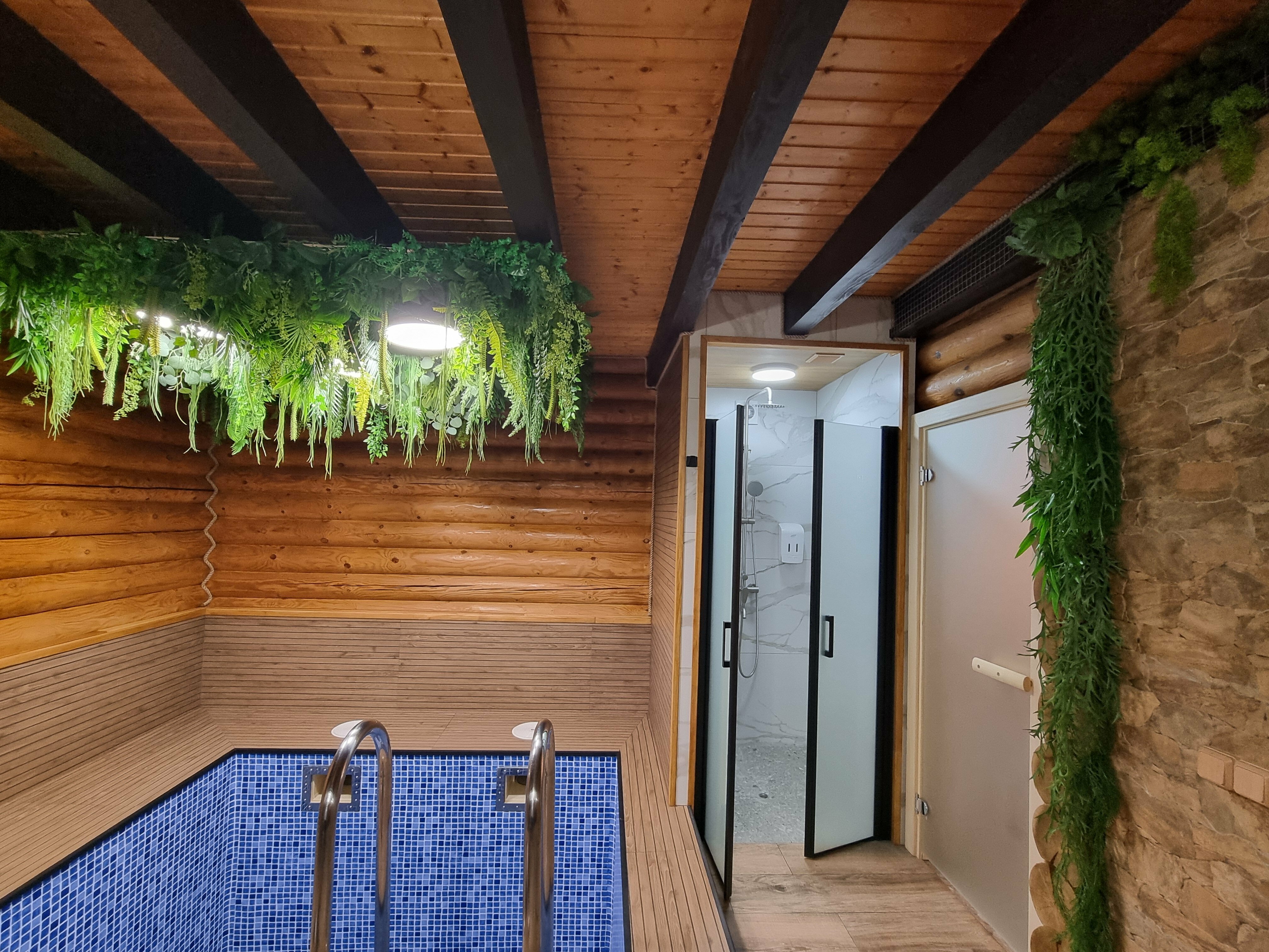 Коттедж с термальным бассейном и баней