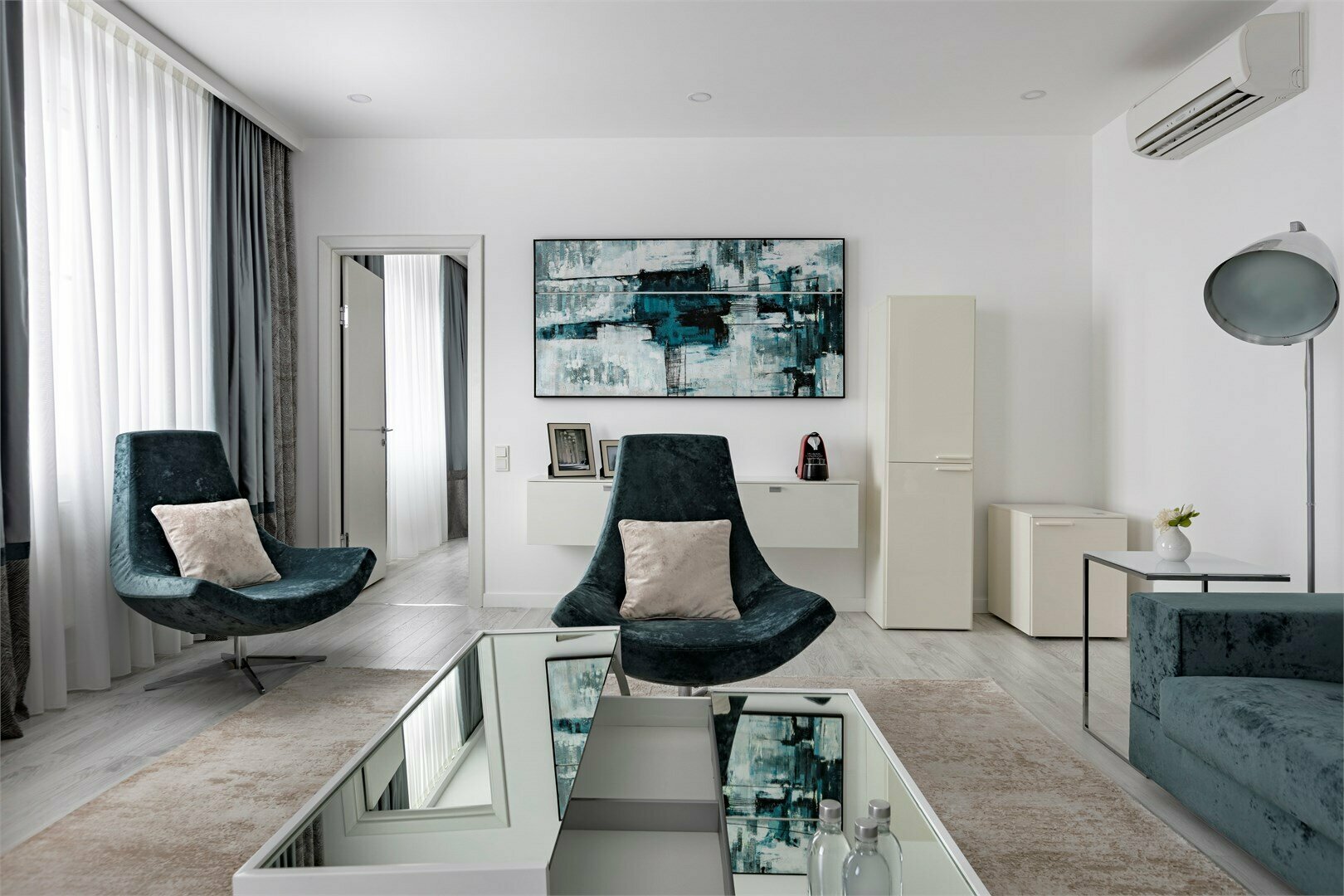 Сьют Авангард