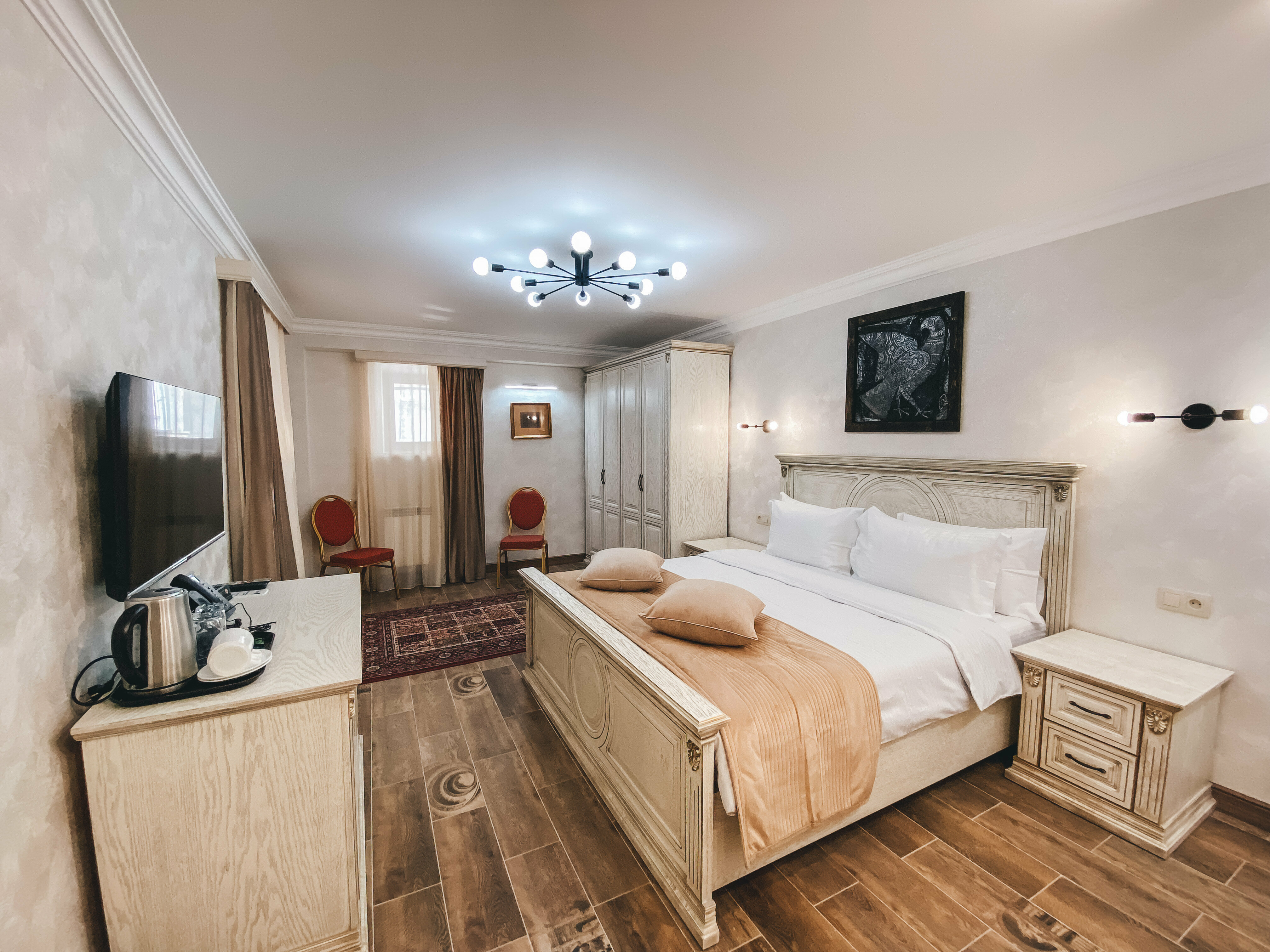 Просторный двухместный номер с 2 отдельными кроватями