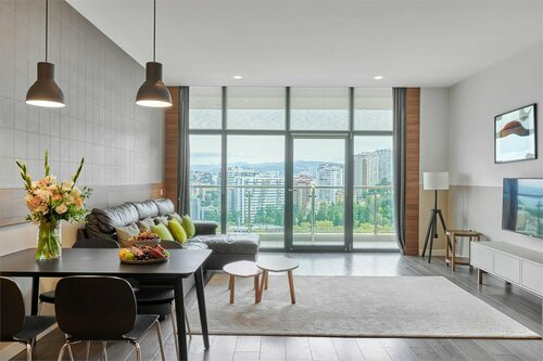 Номер Family Suite, с кухней-гостиной, 2 спальнями и террасой с видом на город