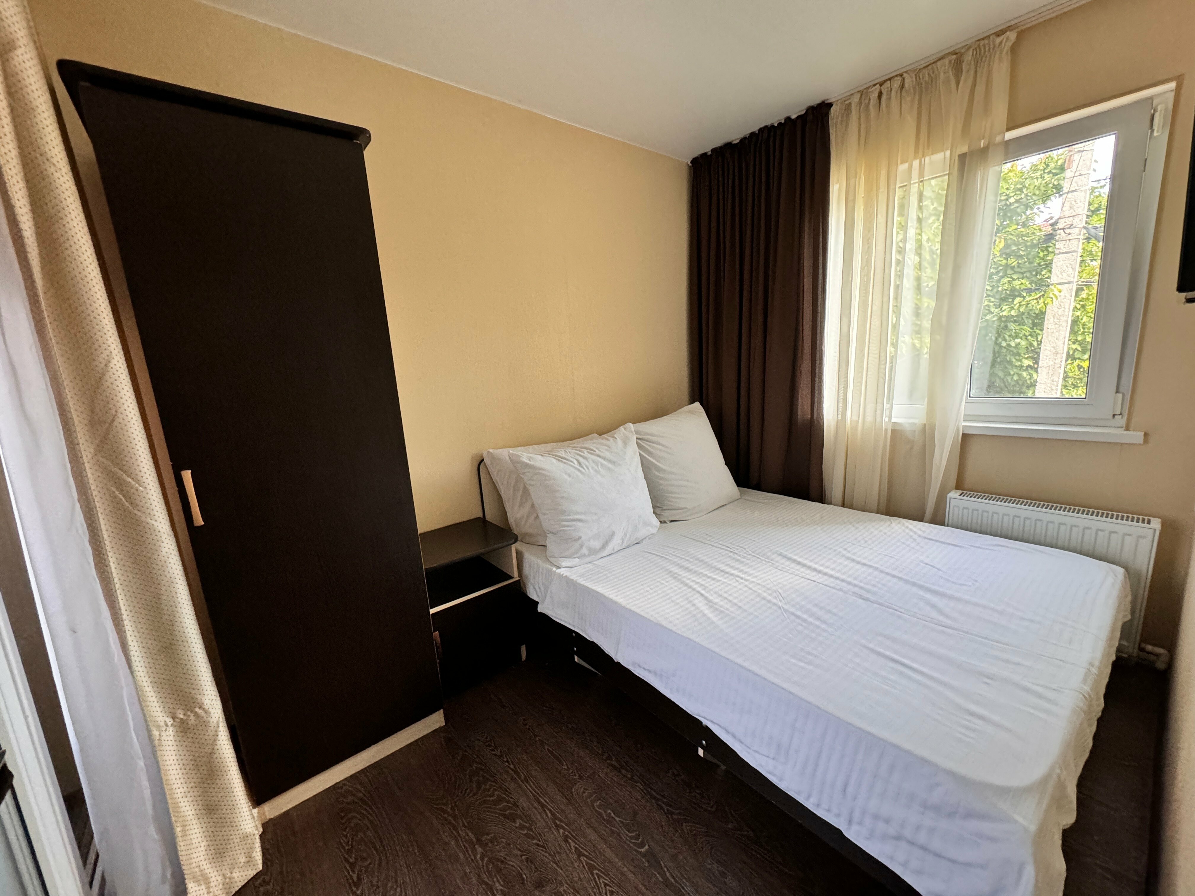 Cемейный номер с собственной ванной комнатой