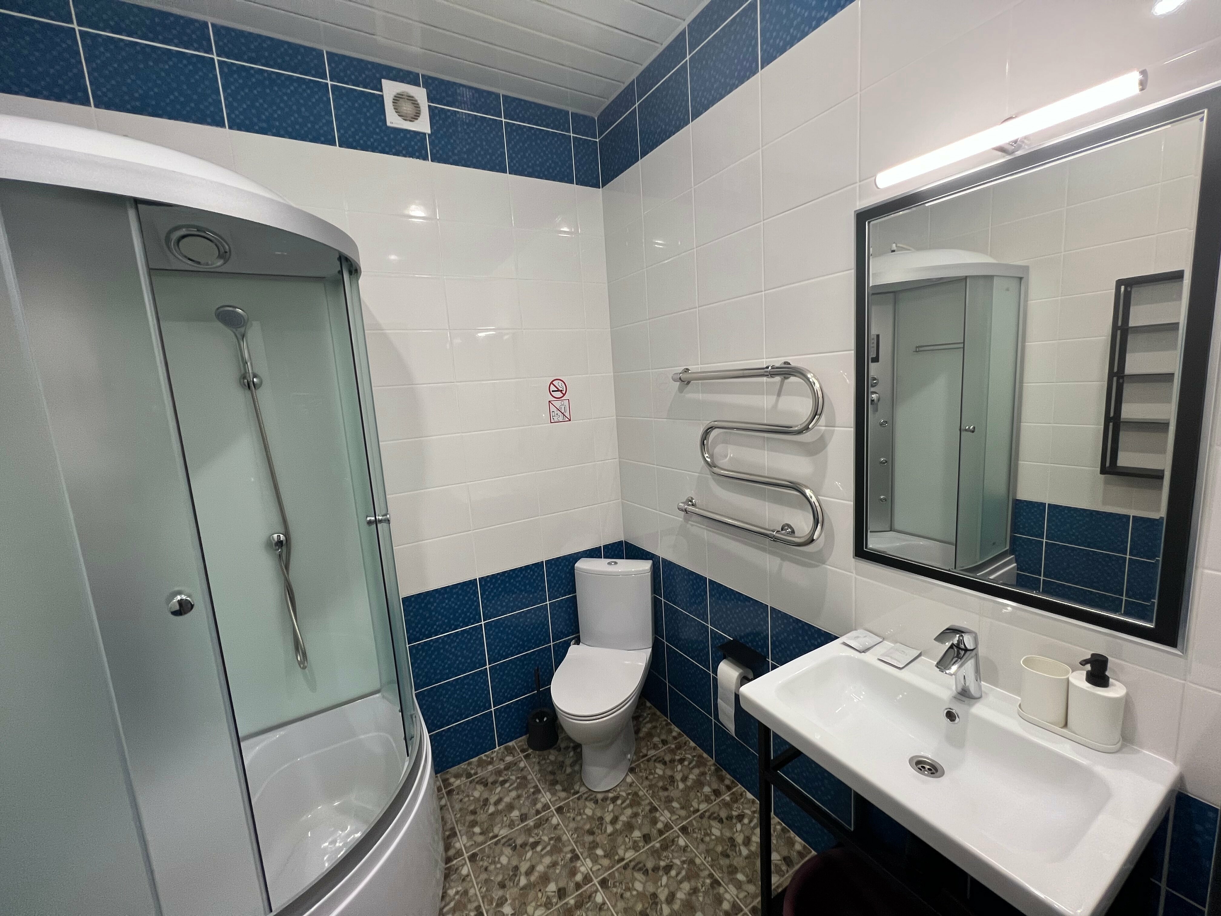 Двухместный номер с 2 отдельными кроватями и балконом