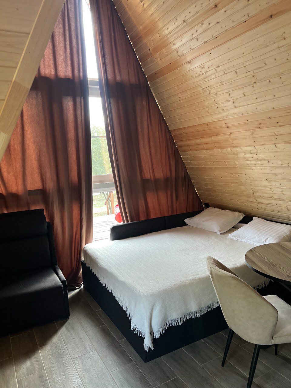 Двухместный номер с 1 кроватью и видом на озеро