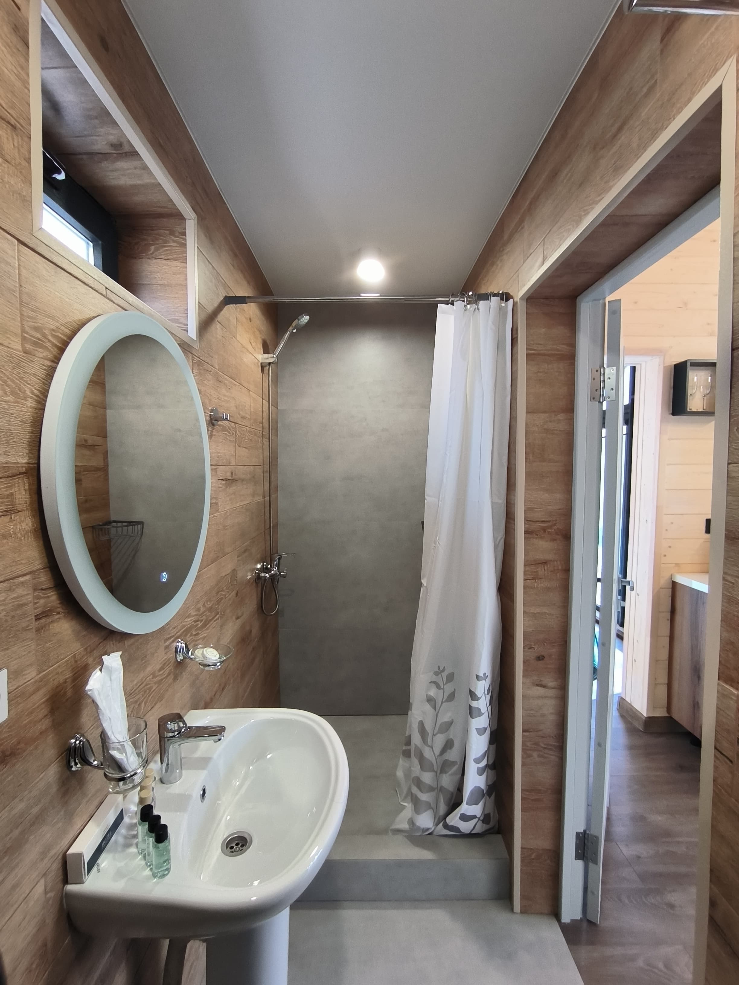 Коттедж с видом на лес