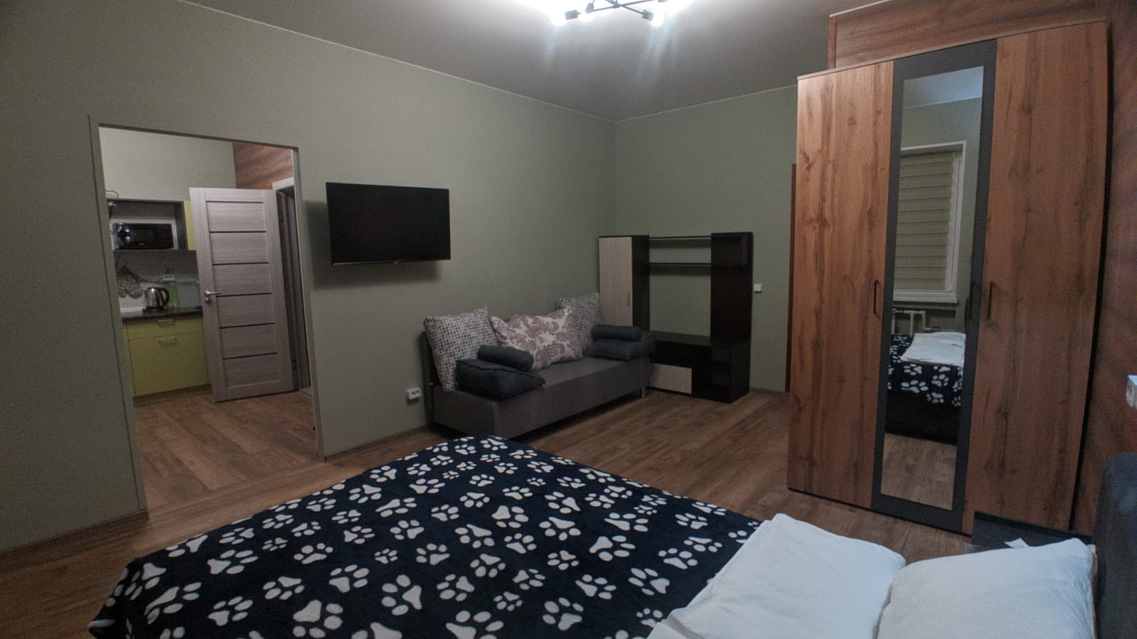 Трехместный номер с балконом