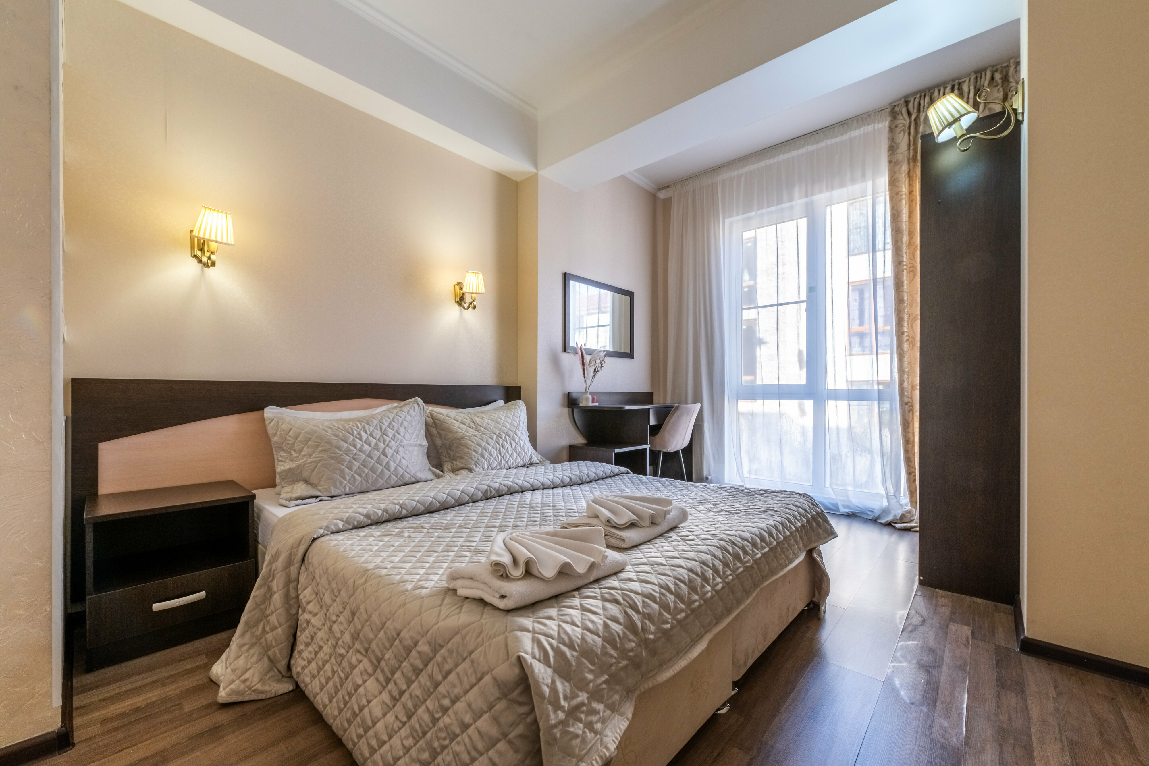 Классические Апартаменты с одной спальней и балконом 58м2 №6