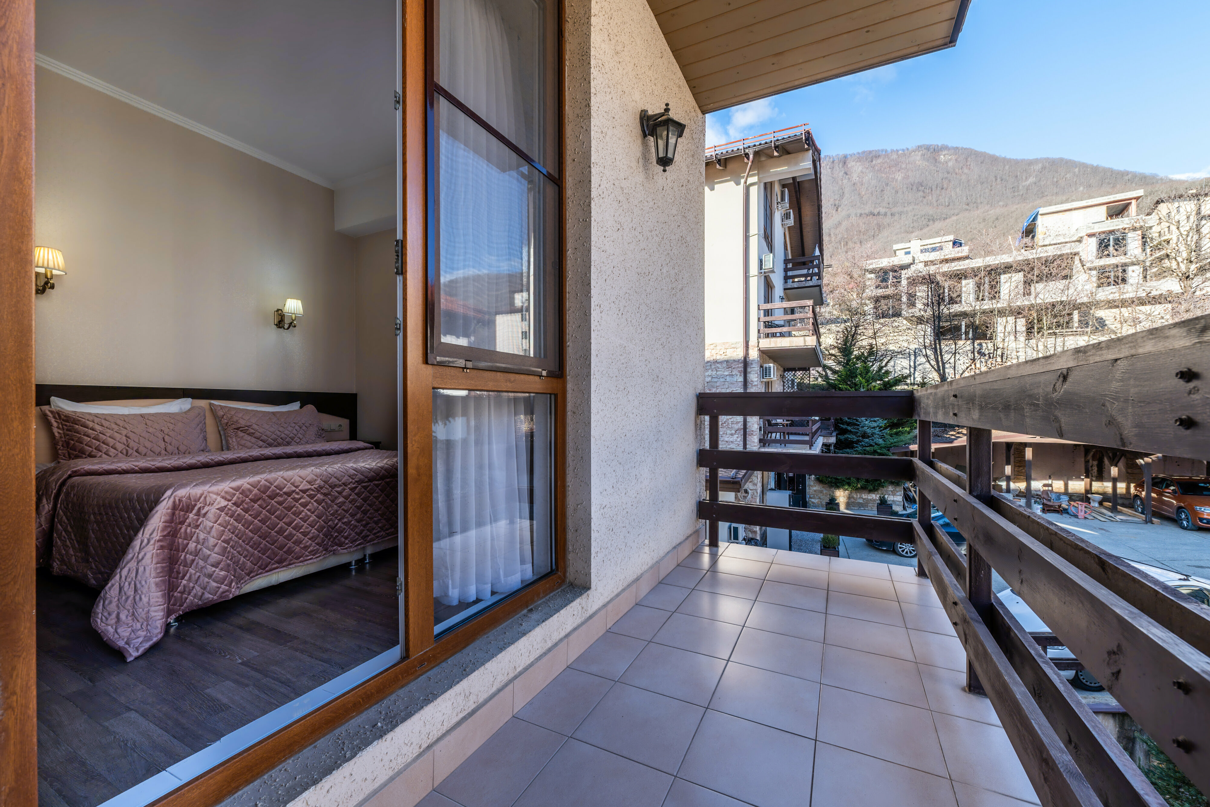 Классические апартаменты с одной  спальней  балконом и ванной 52  м2 №8